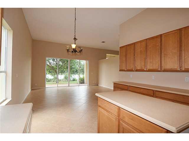 1423 SE Legacy Cove Circle 1423