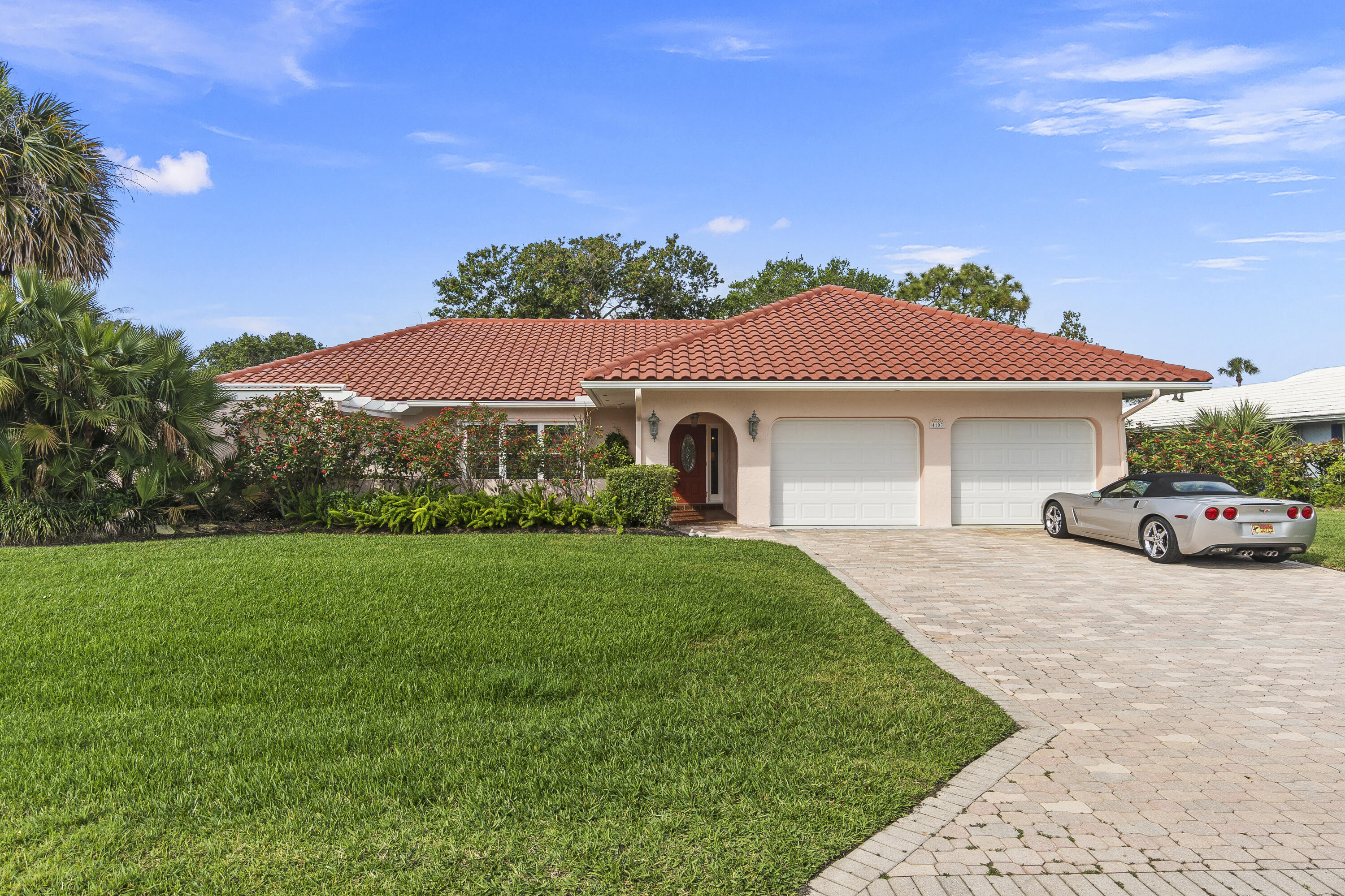4103 SE Fairway East
