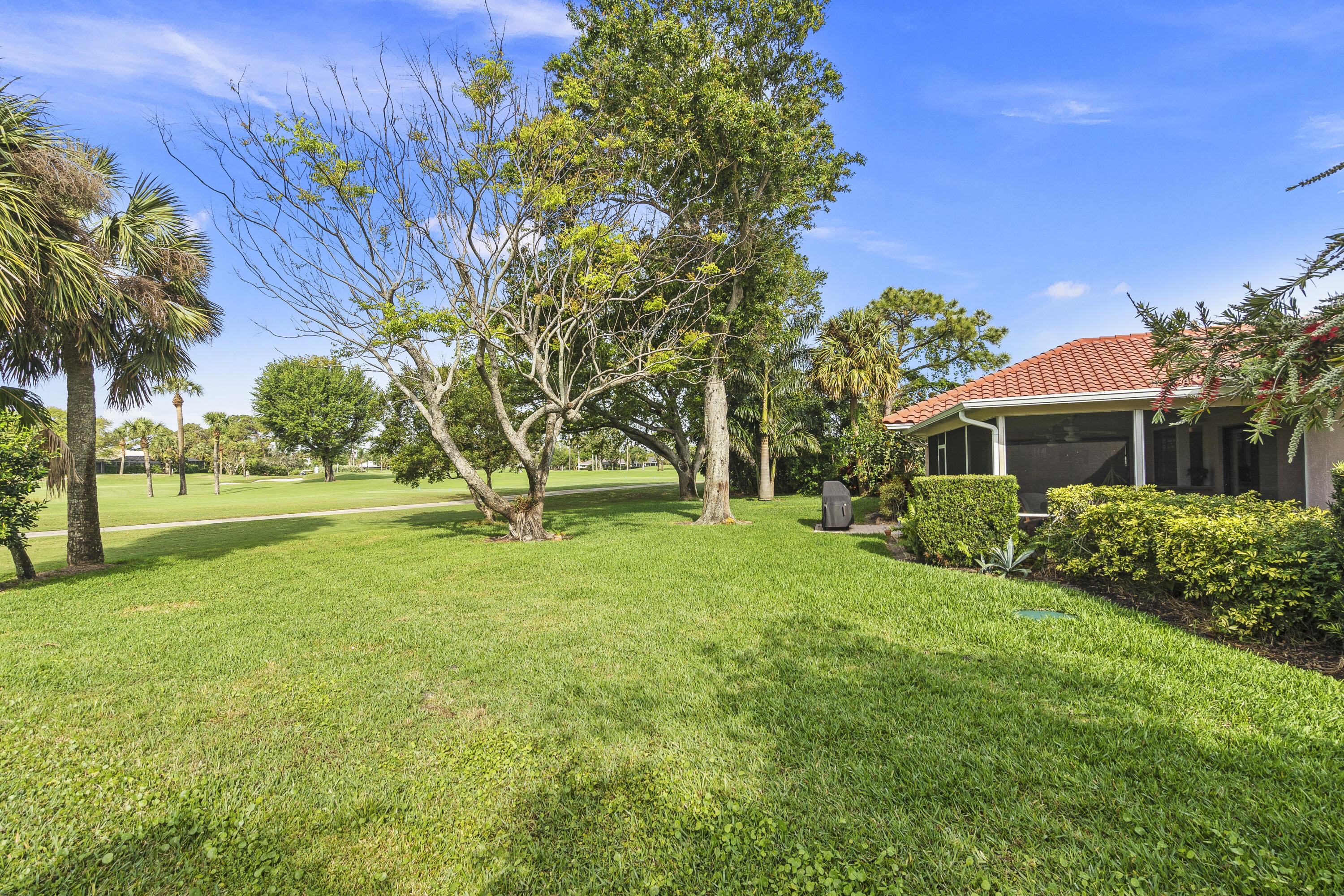 4103 SE Fairway East