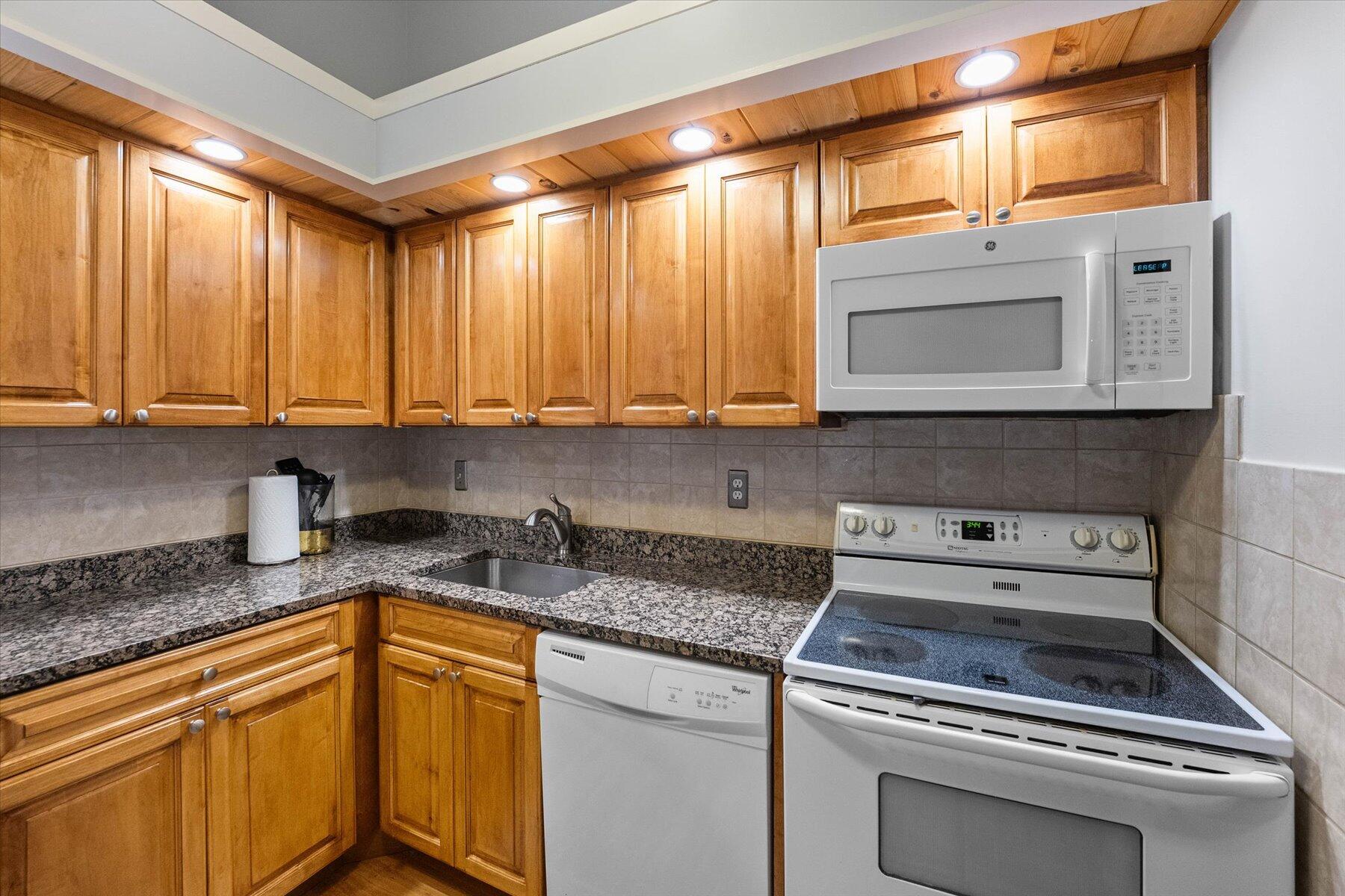 1102 Duncan Circle 202