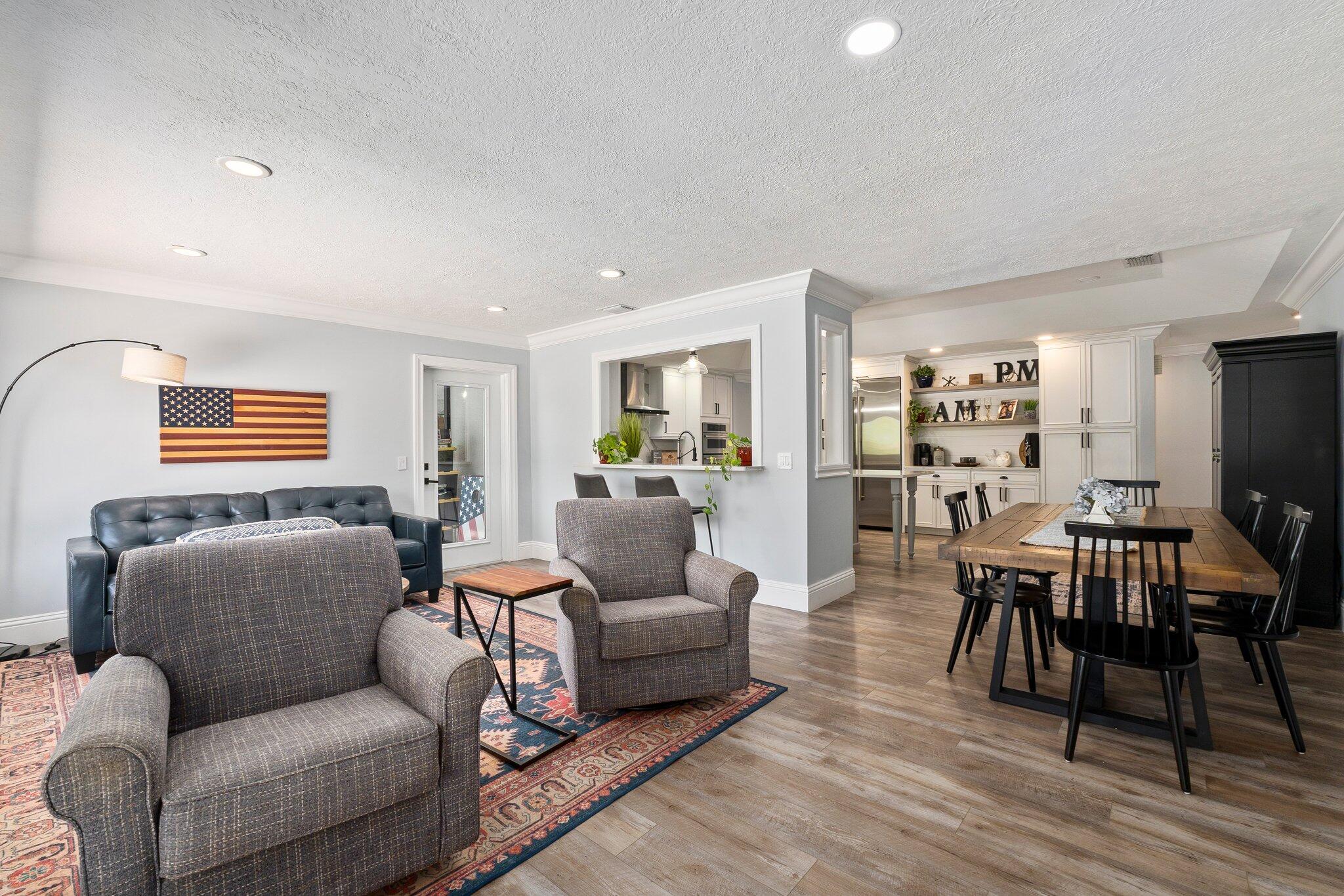 4510 SW Thistle Terrace
