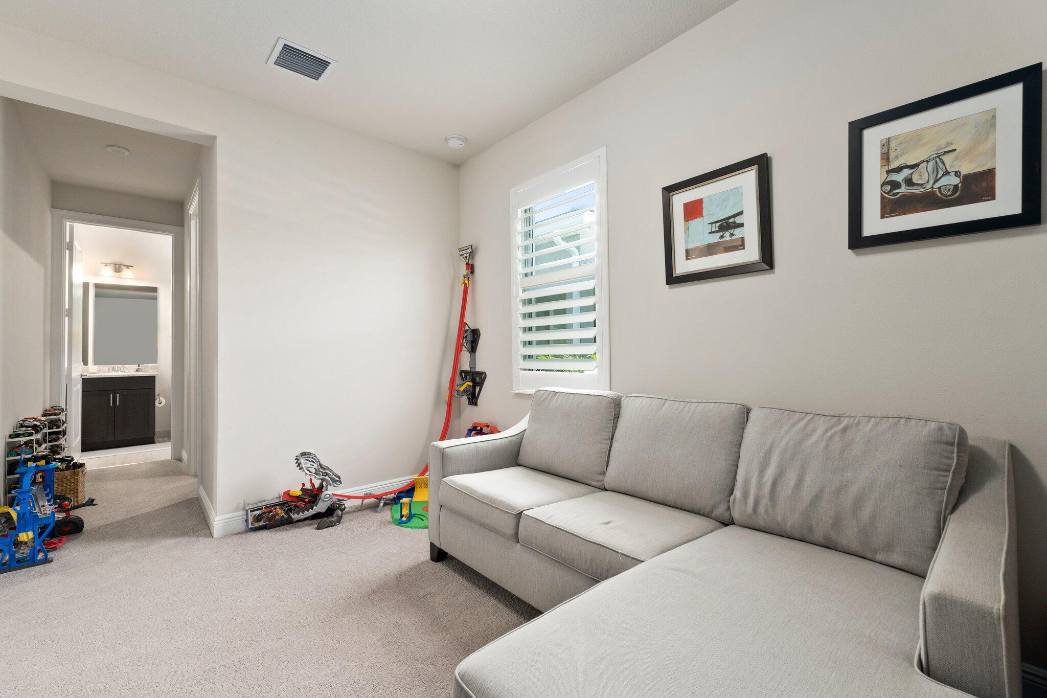 5083 SW Winchester Drive