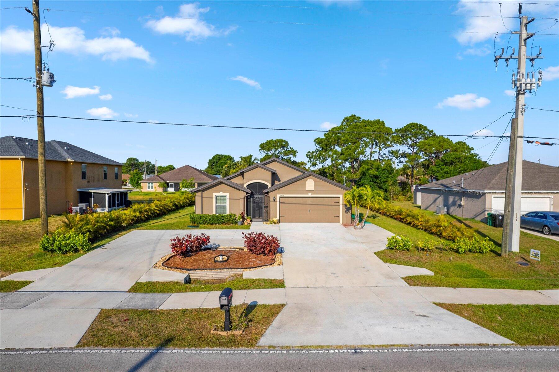 3718 SW Savona Boulevard, Port St. Lucie