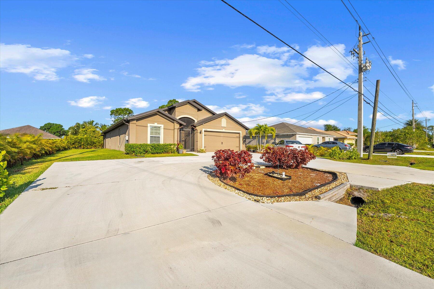 3718 SW Savona Boulevard, Port St. Lucie