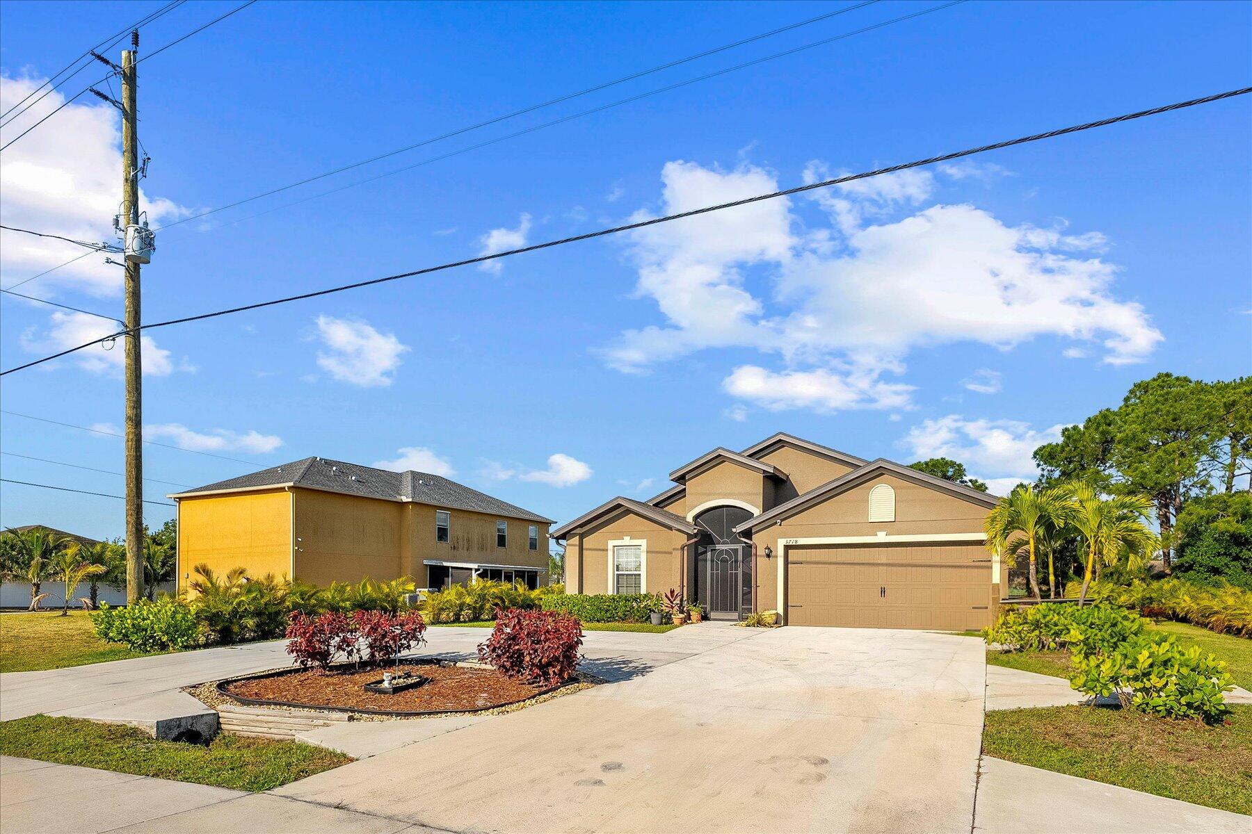 3718 SW Savona Boulevard, Port St. Lucie