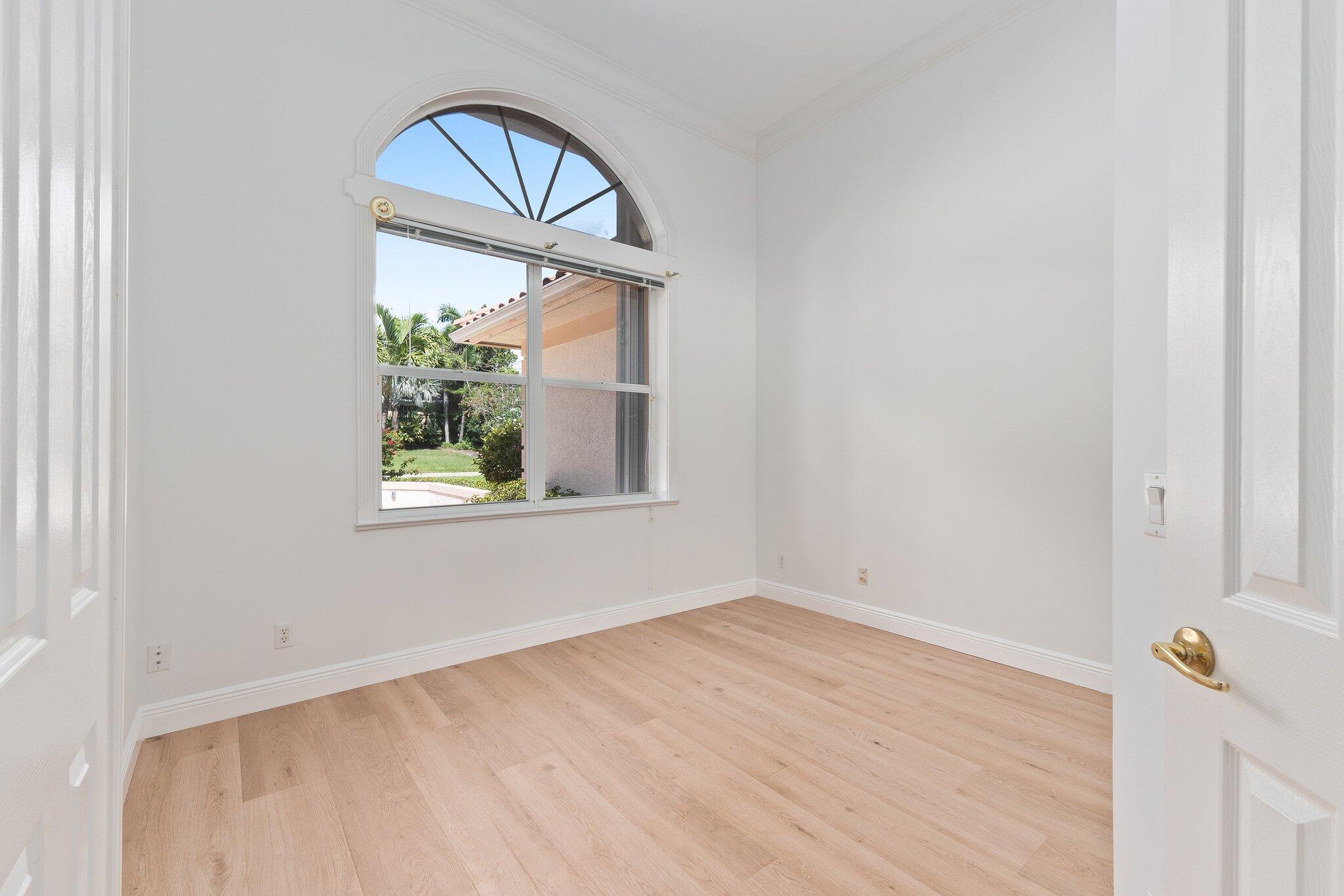 60 N River Road