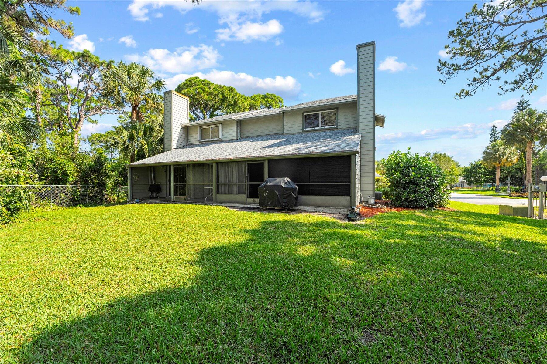 616 NE Wax Myrtle Way