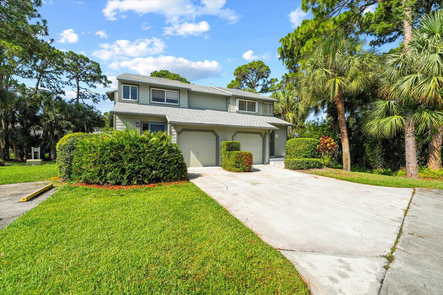 616 NE Wax Myrtle Way