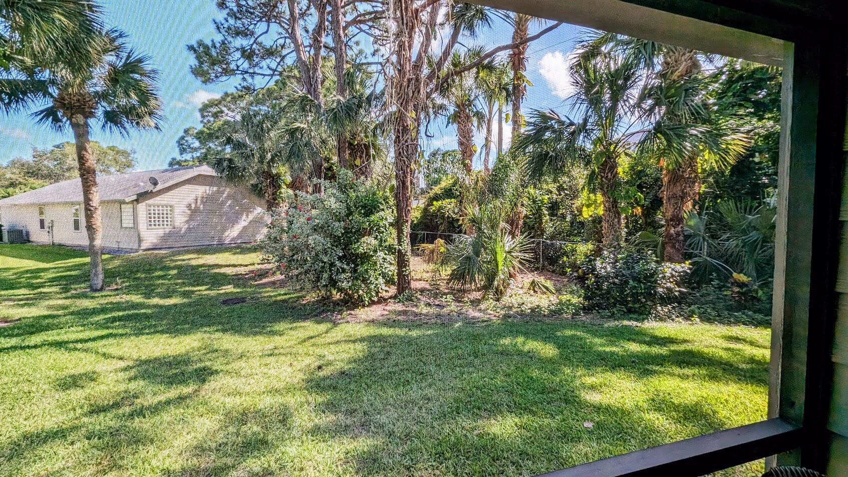 616 NE Wax Myrtle Way