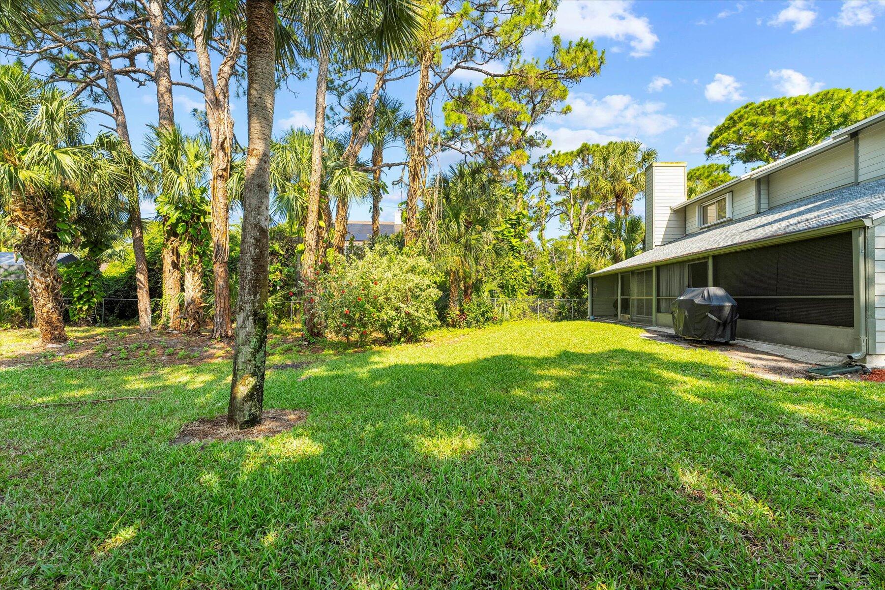 616 NE Wax Myrtle Way