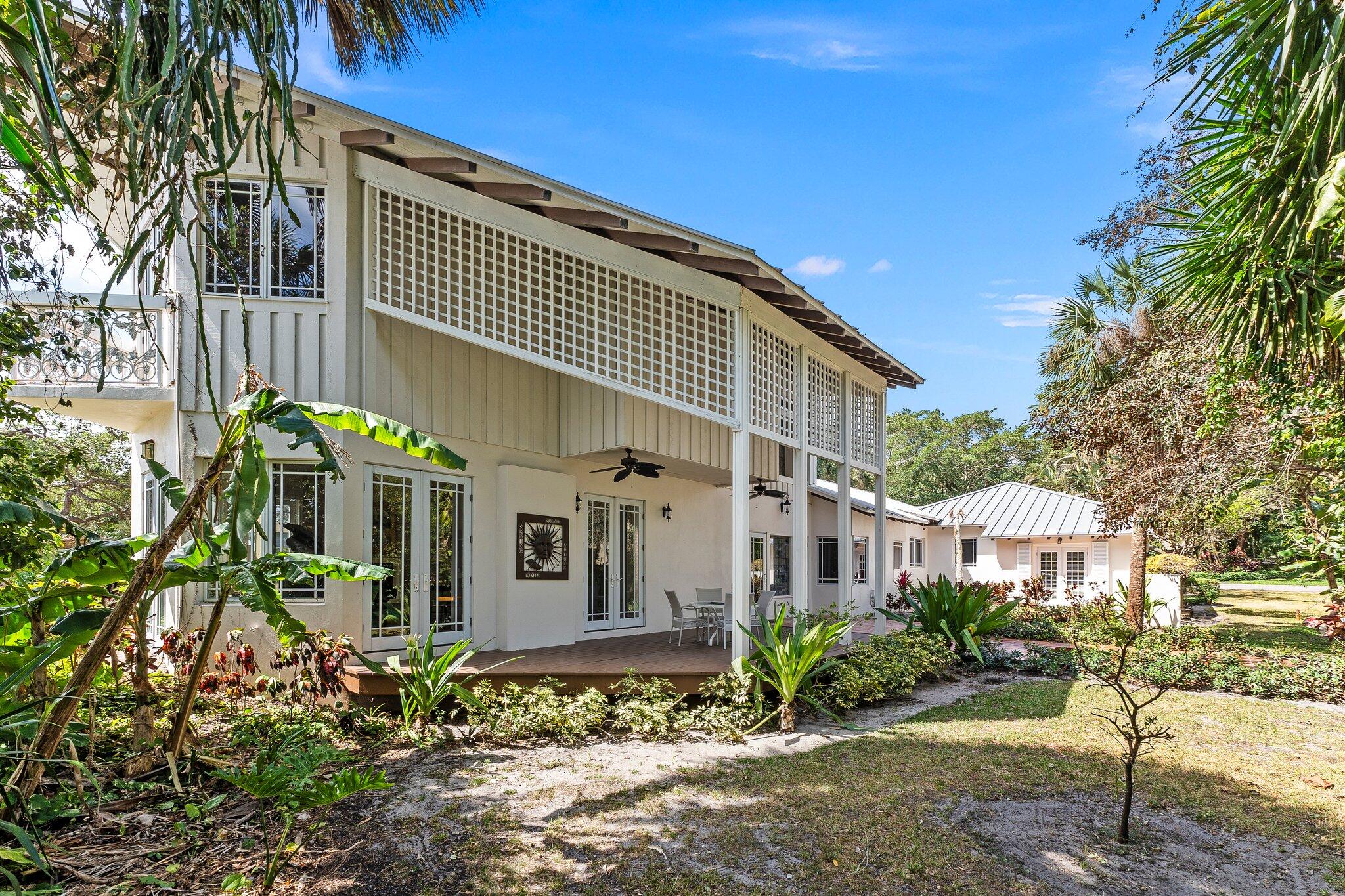12 Oakwood Drive