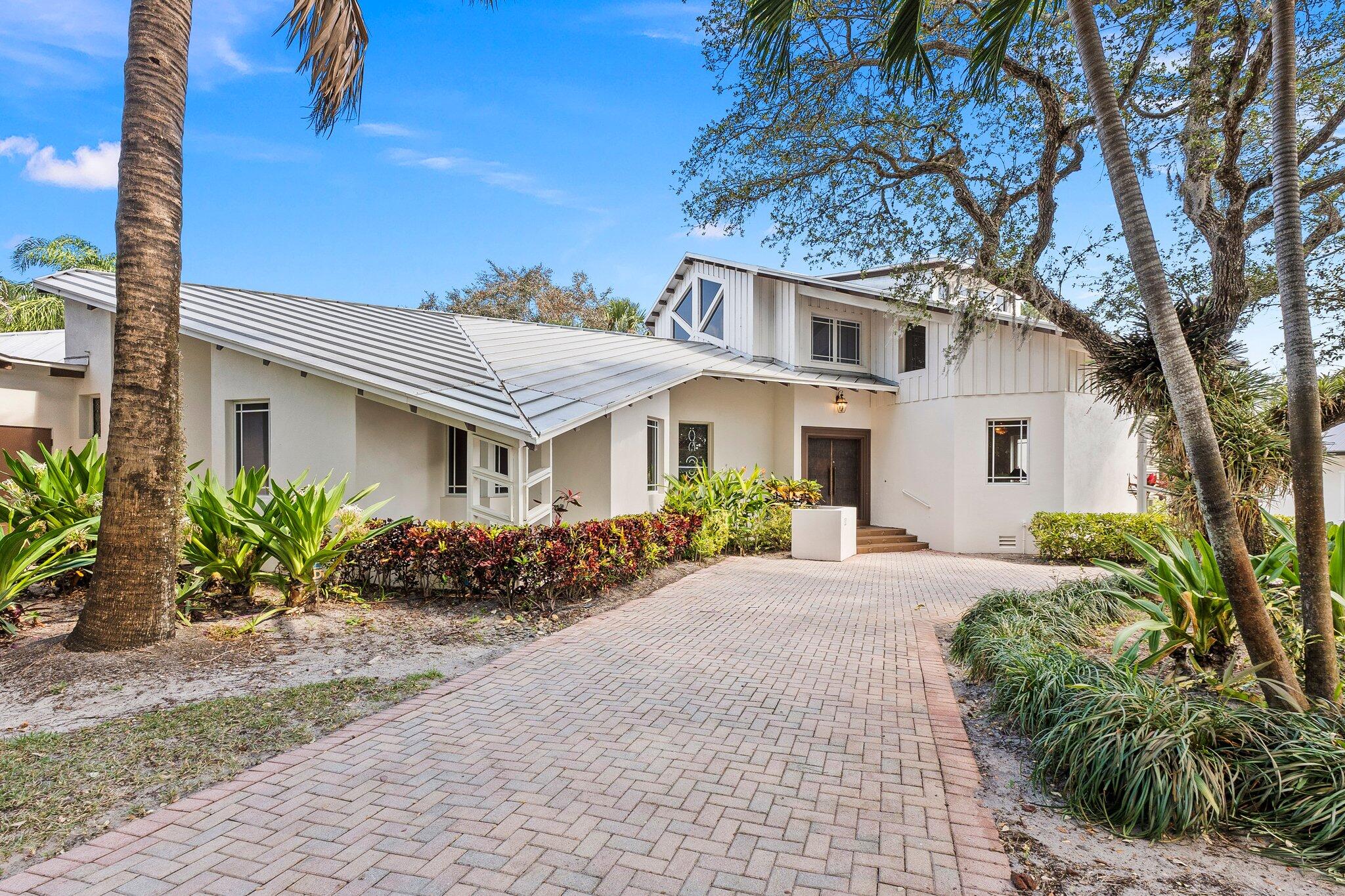 12 Oakwood Drive