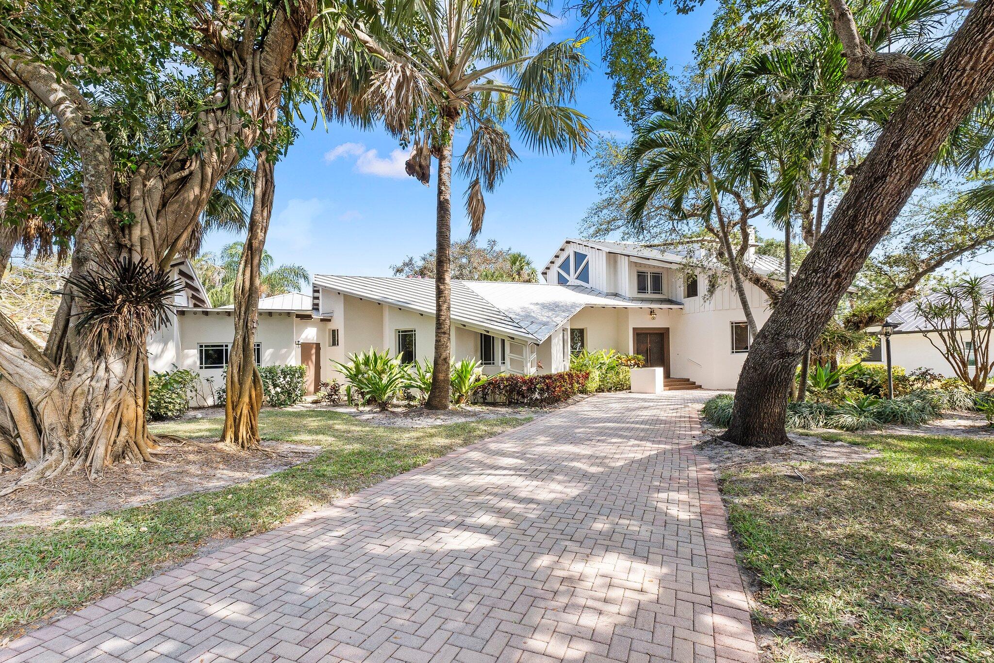 12 Oakwood Drive