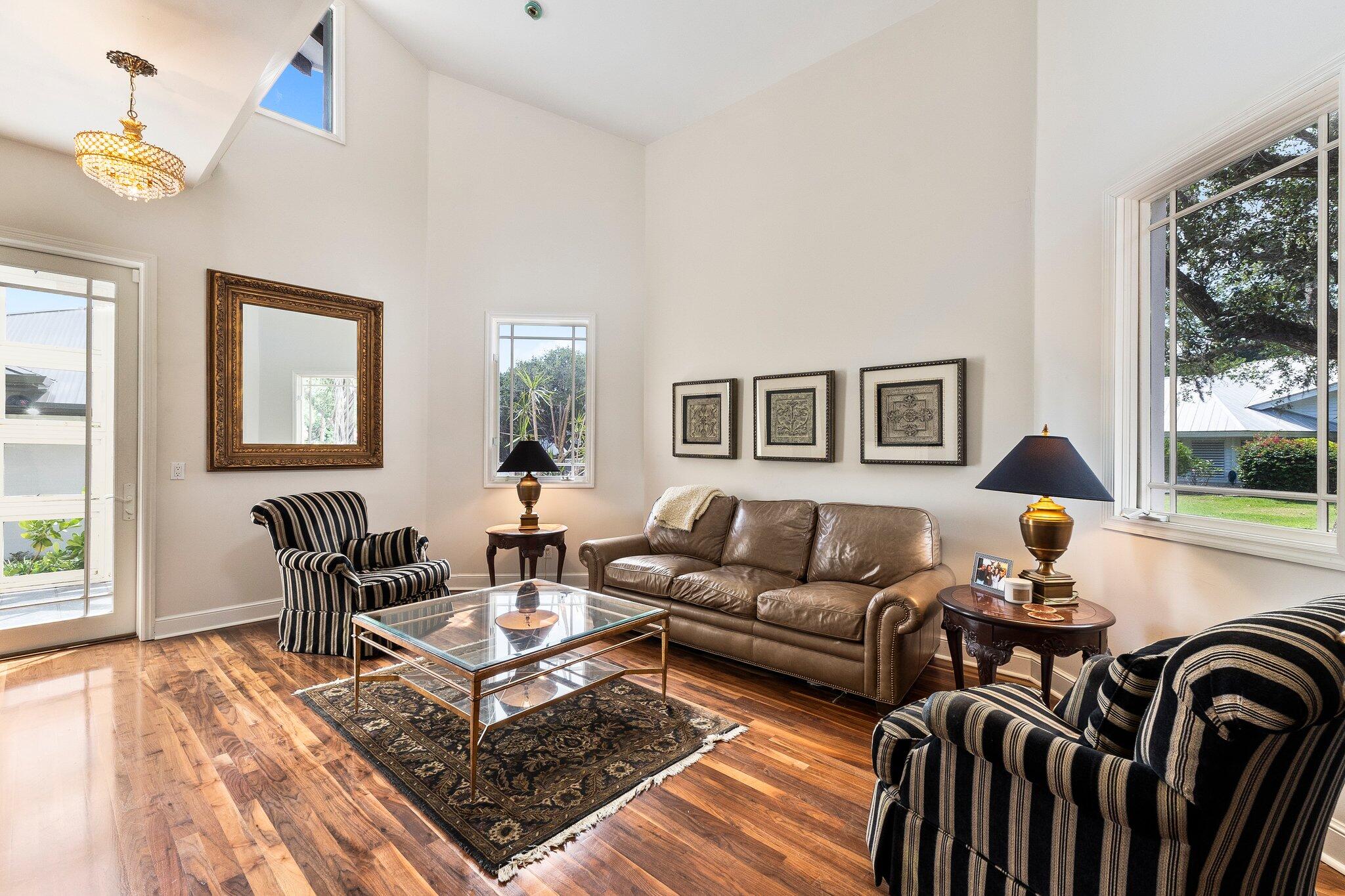 12 Oakwood Drive