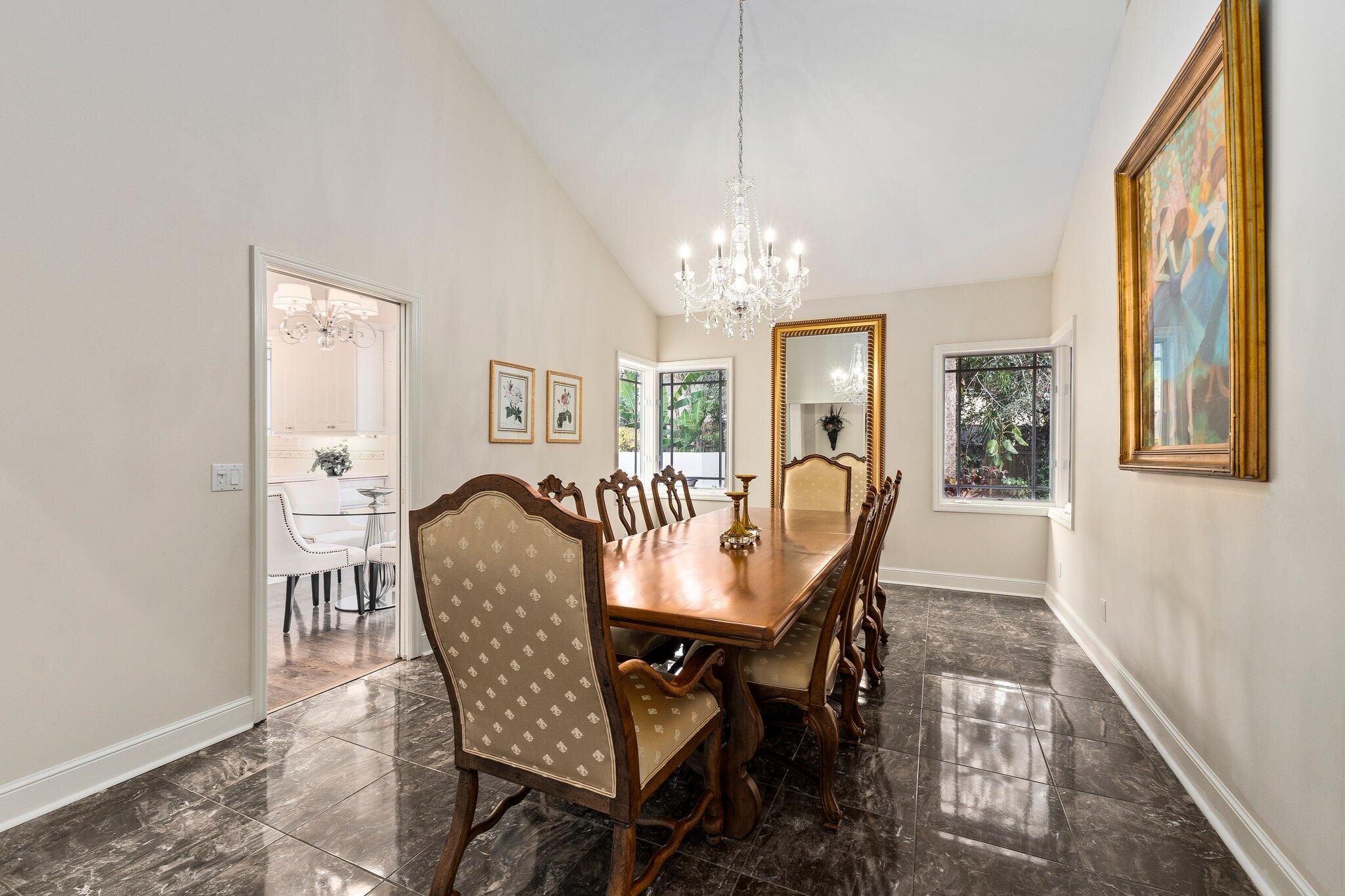 12 Oakwood Drive