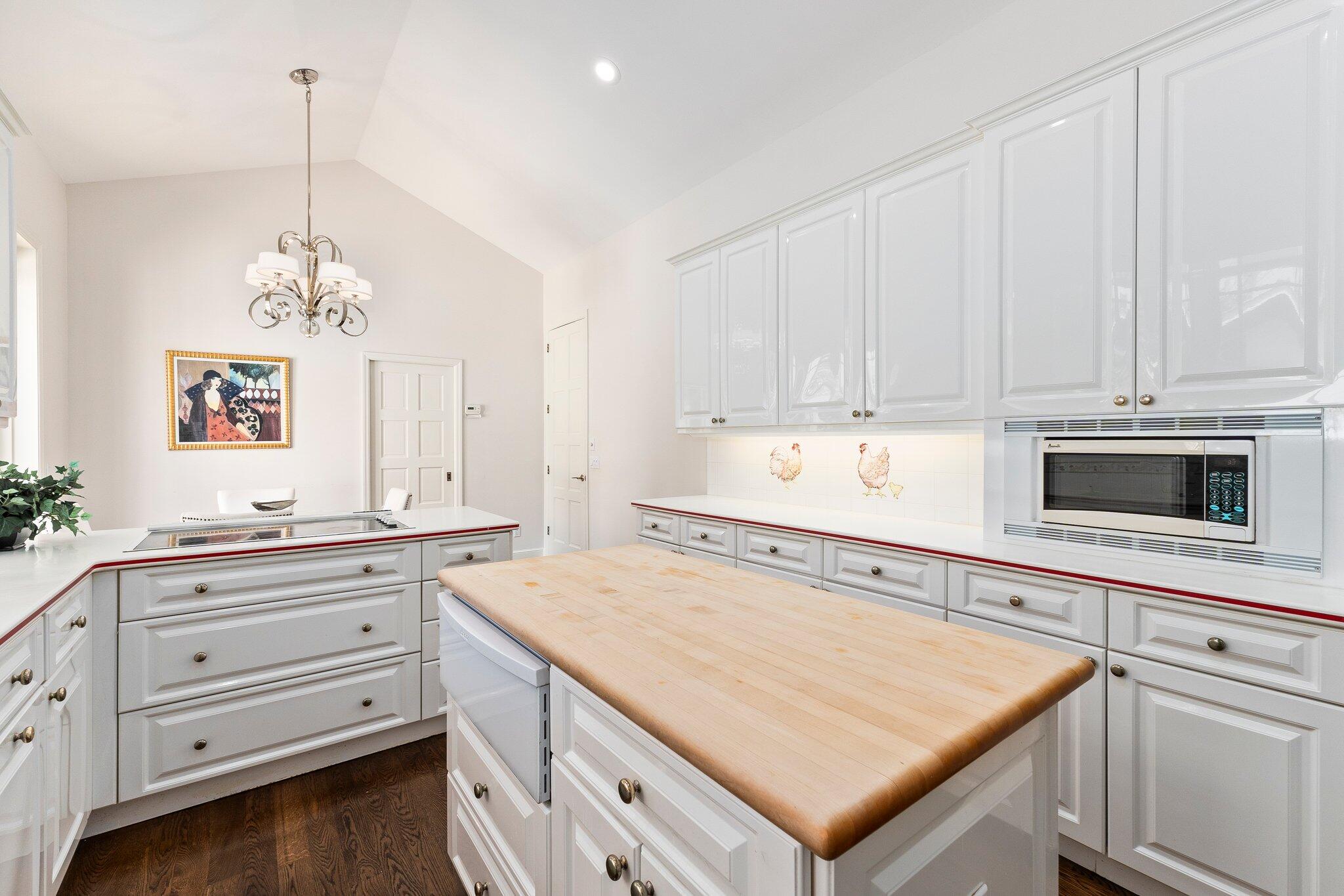 12 Oakwood Drive