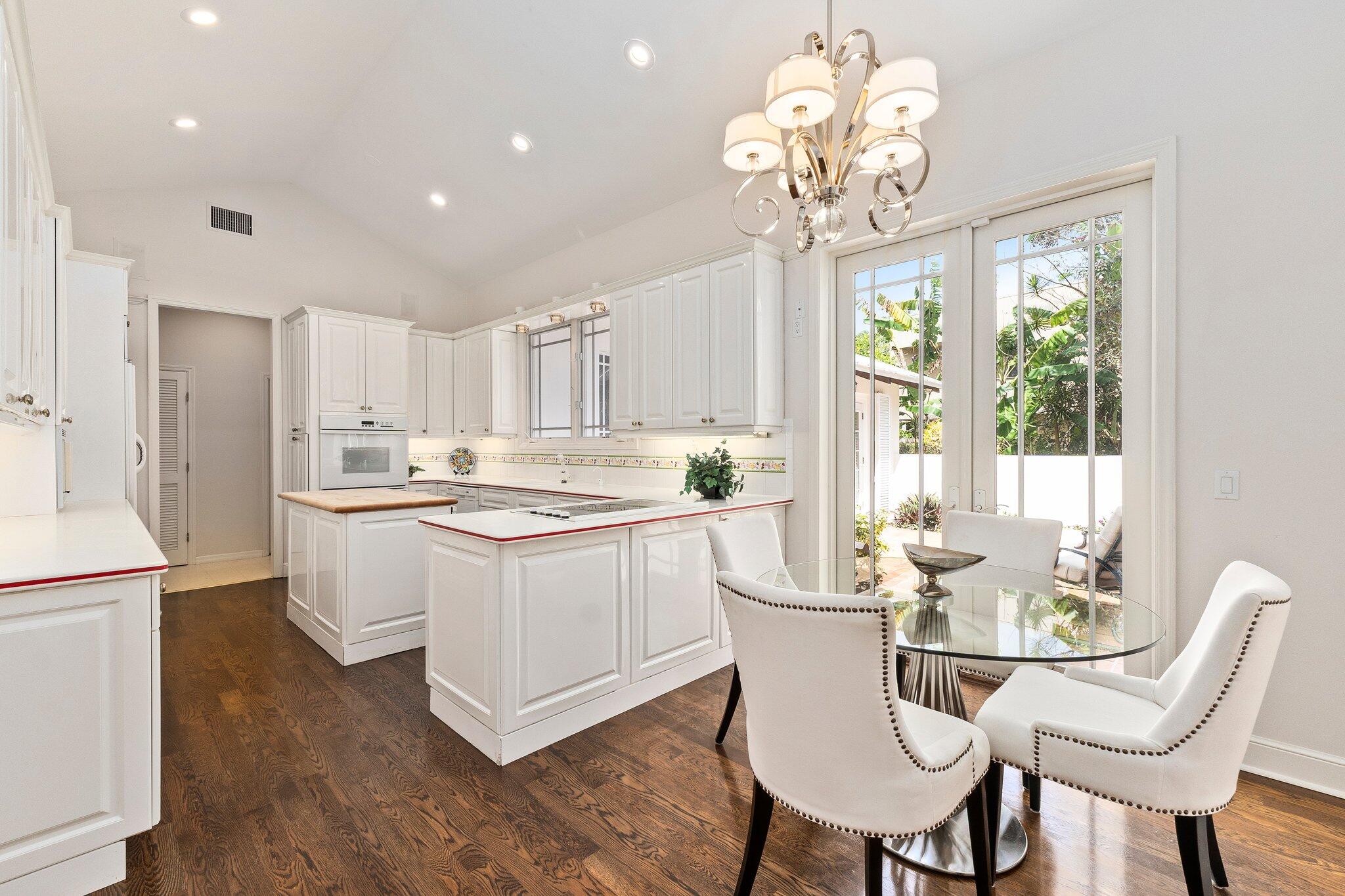12 Oakwood Drive
