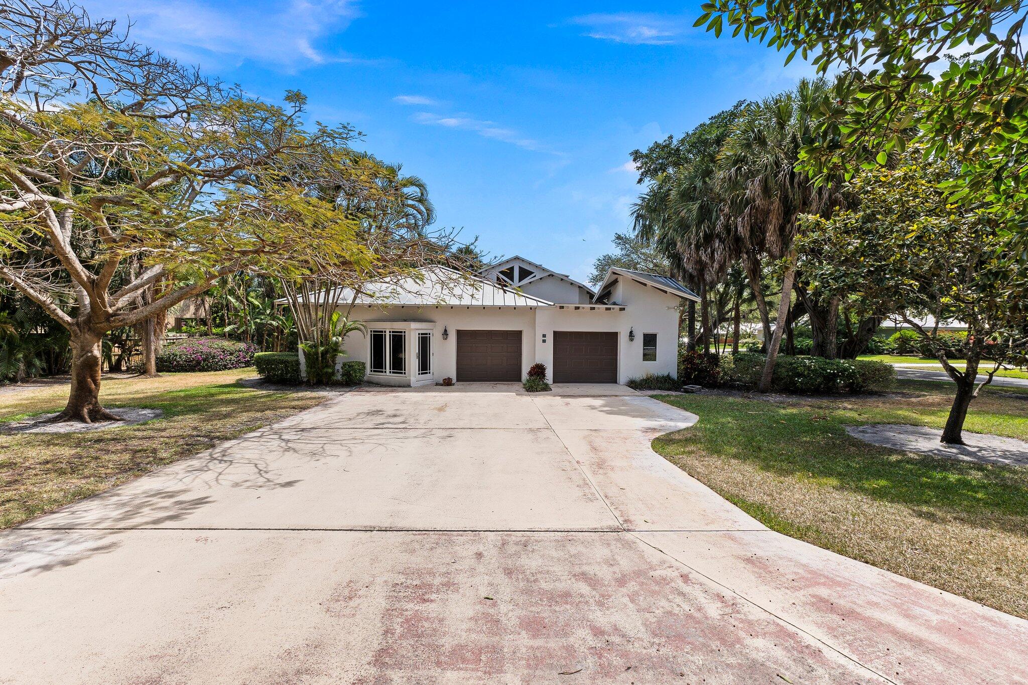 12 Oakwood Drive