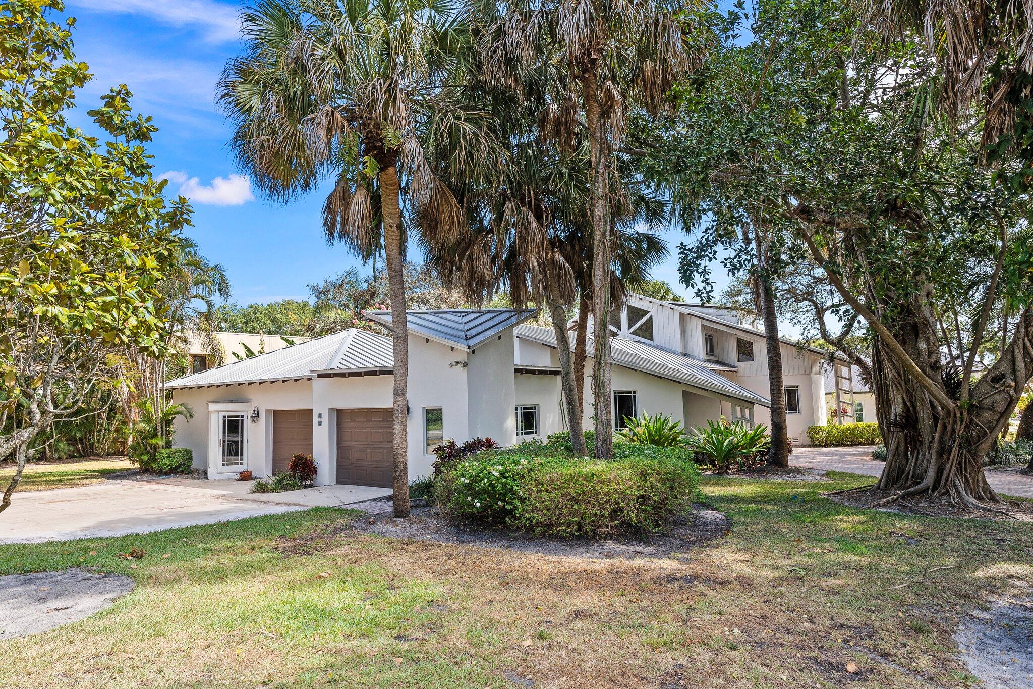 12 Oakwood Drive