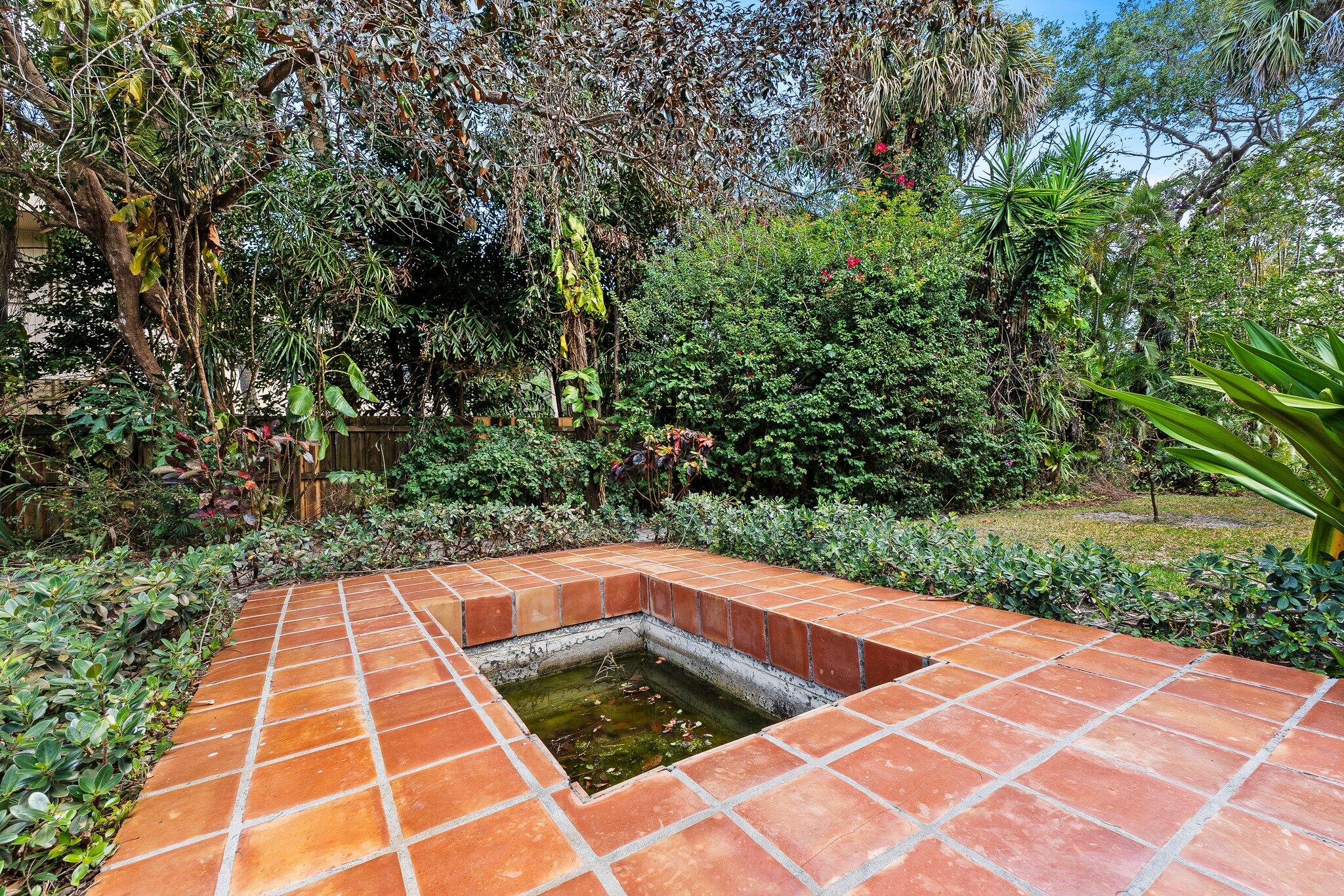 12 Oakwood Drive