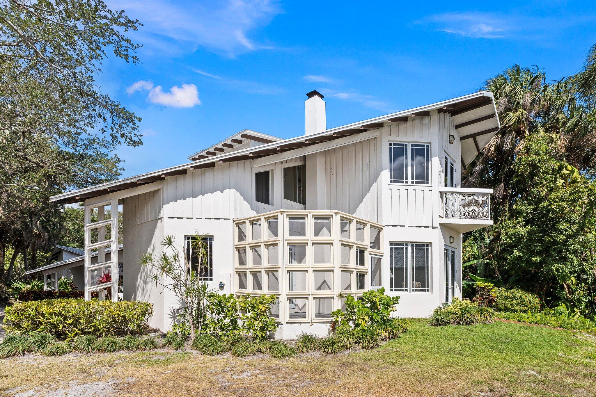 12 Oakwood Drive