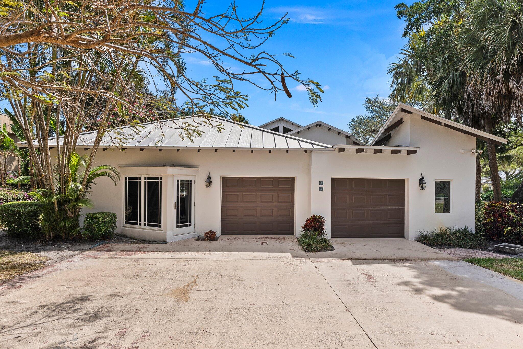 12 Oakwood Drive
