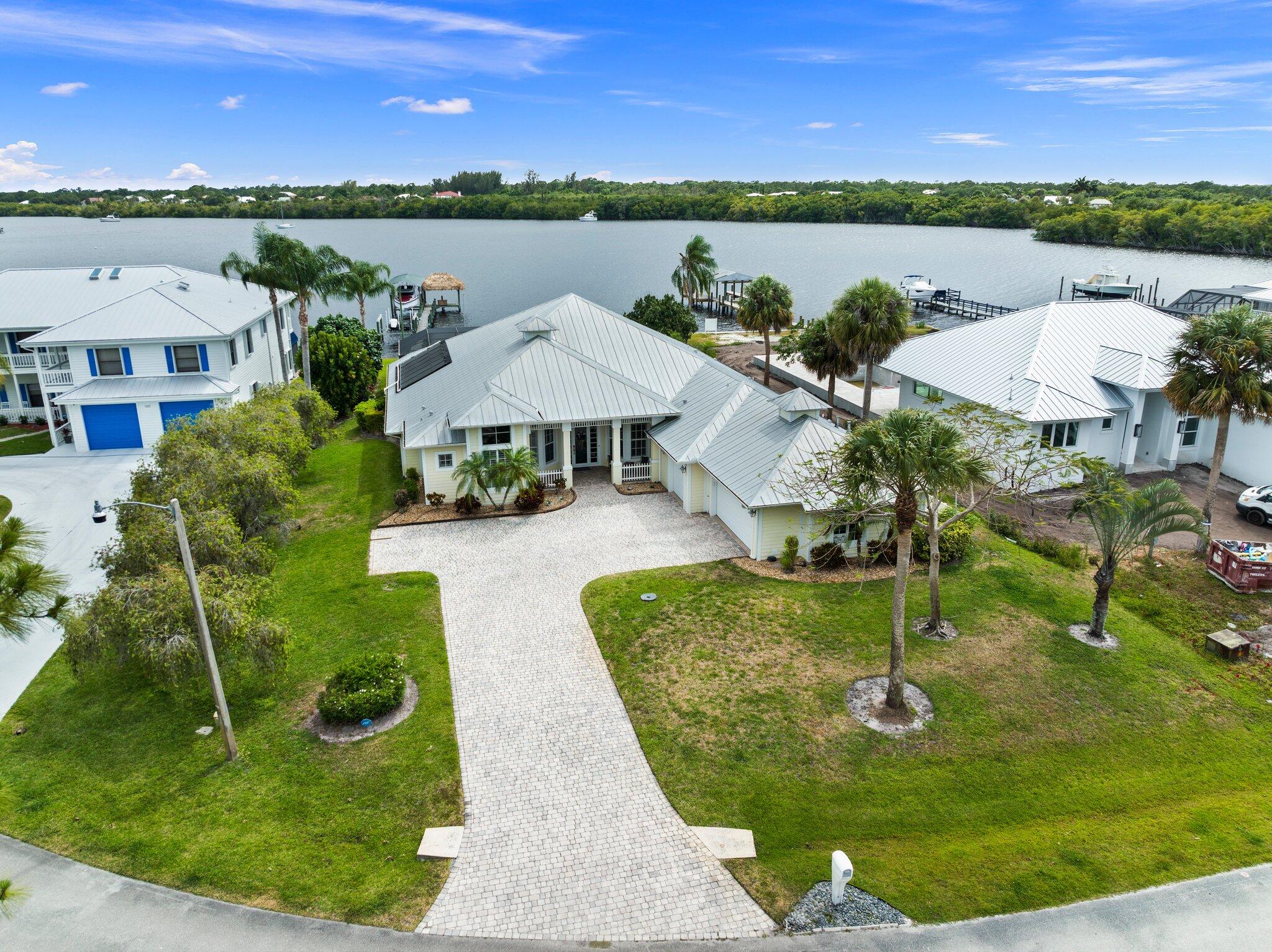 1002 SE Kitching Cove Lane, Port St. Lucie