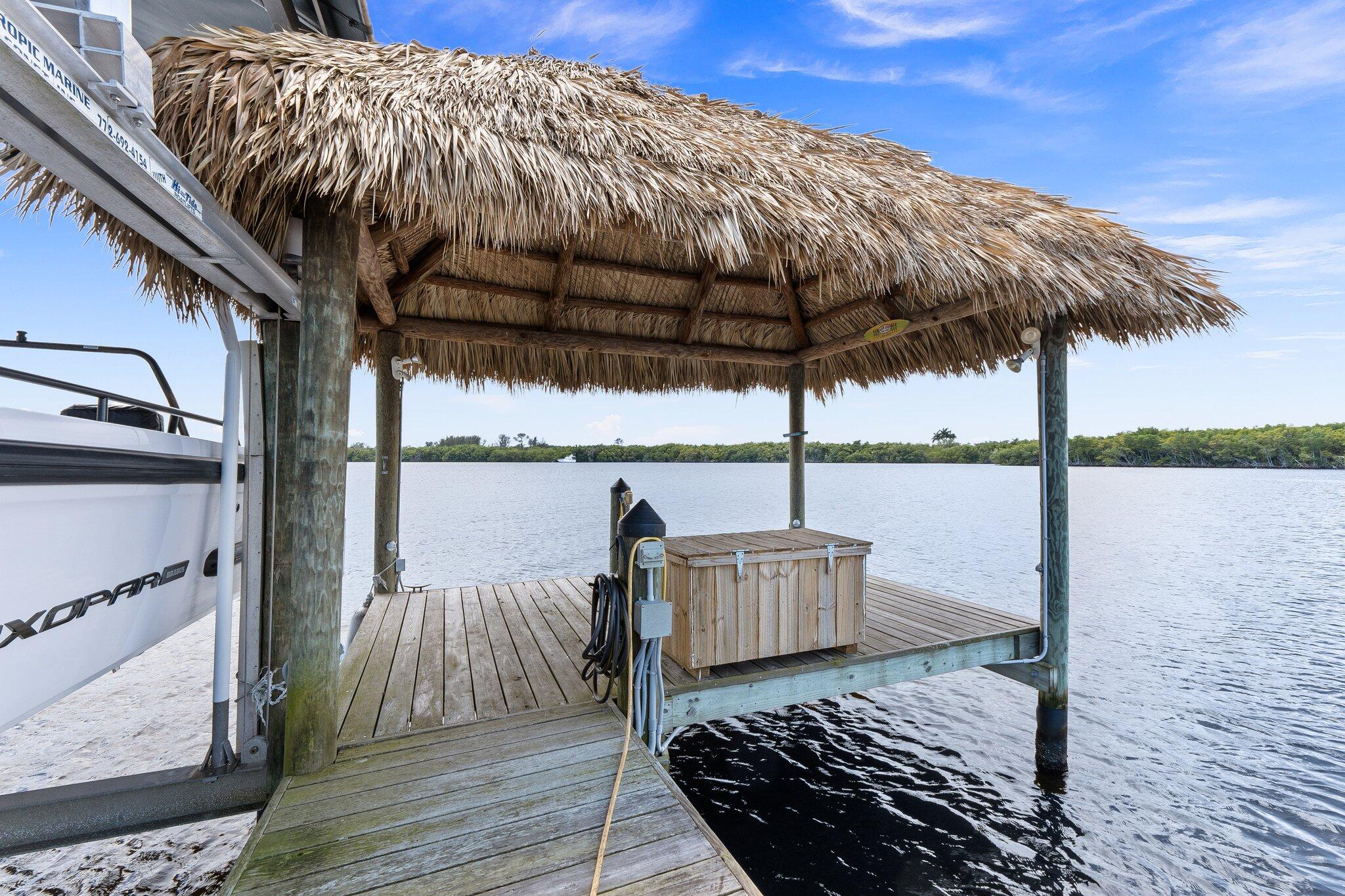 1002 SE Kitching Cove Lane, Port St. Lucie