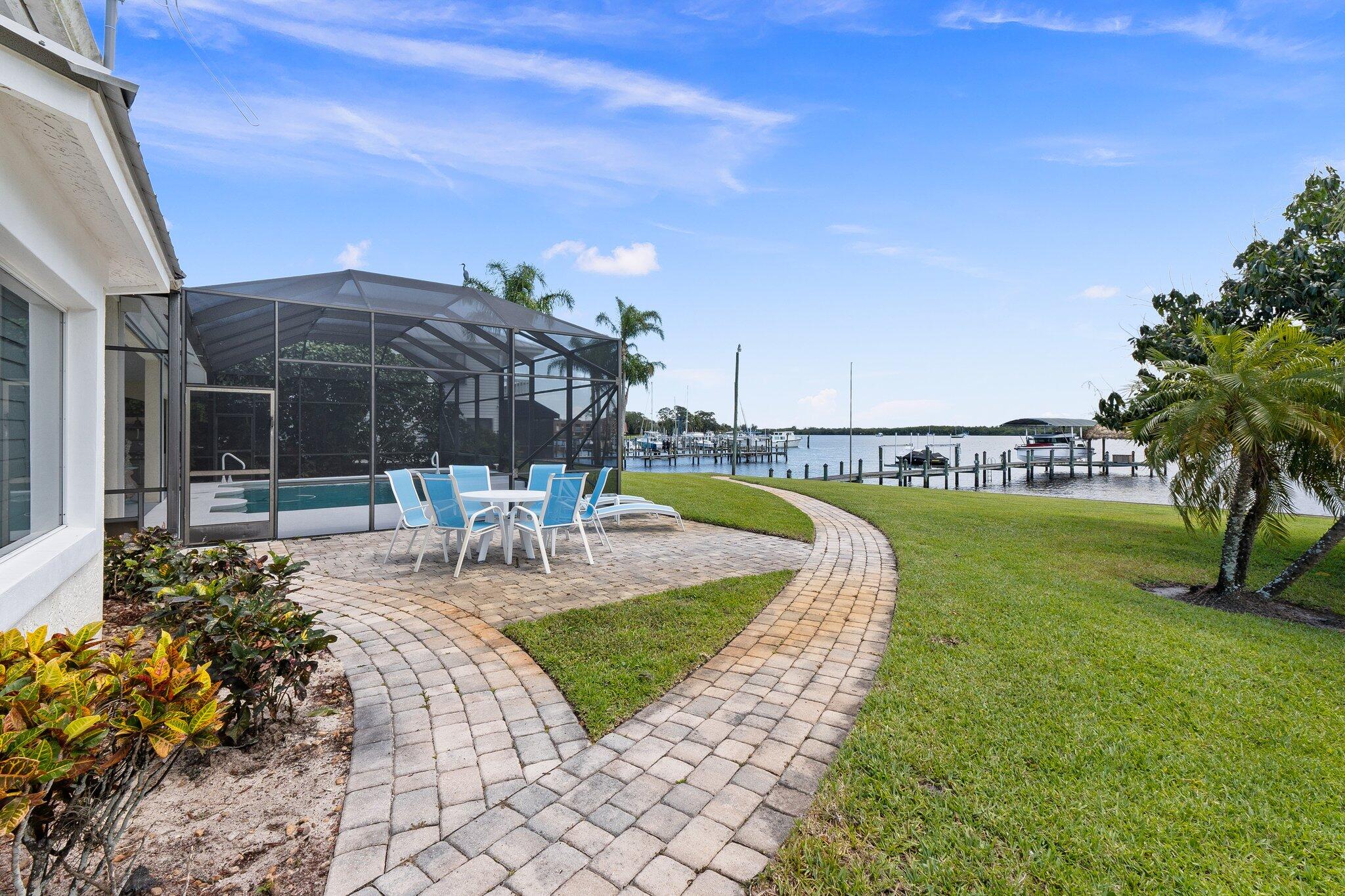 1002 SE Kitching Cove Lane, Port St. Lucie