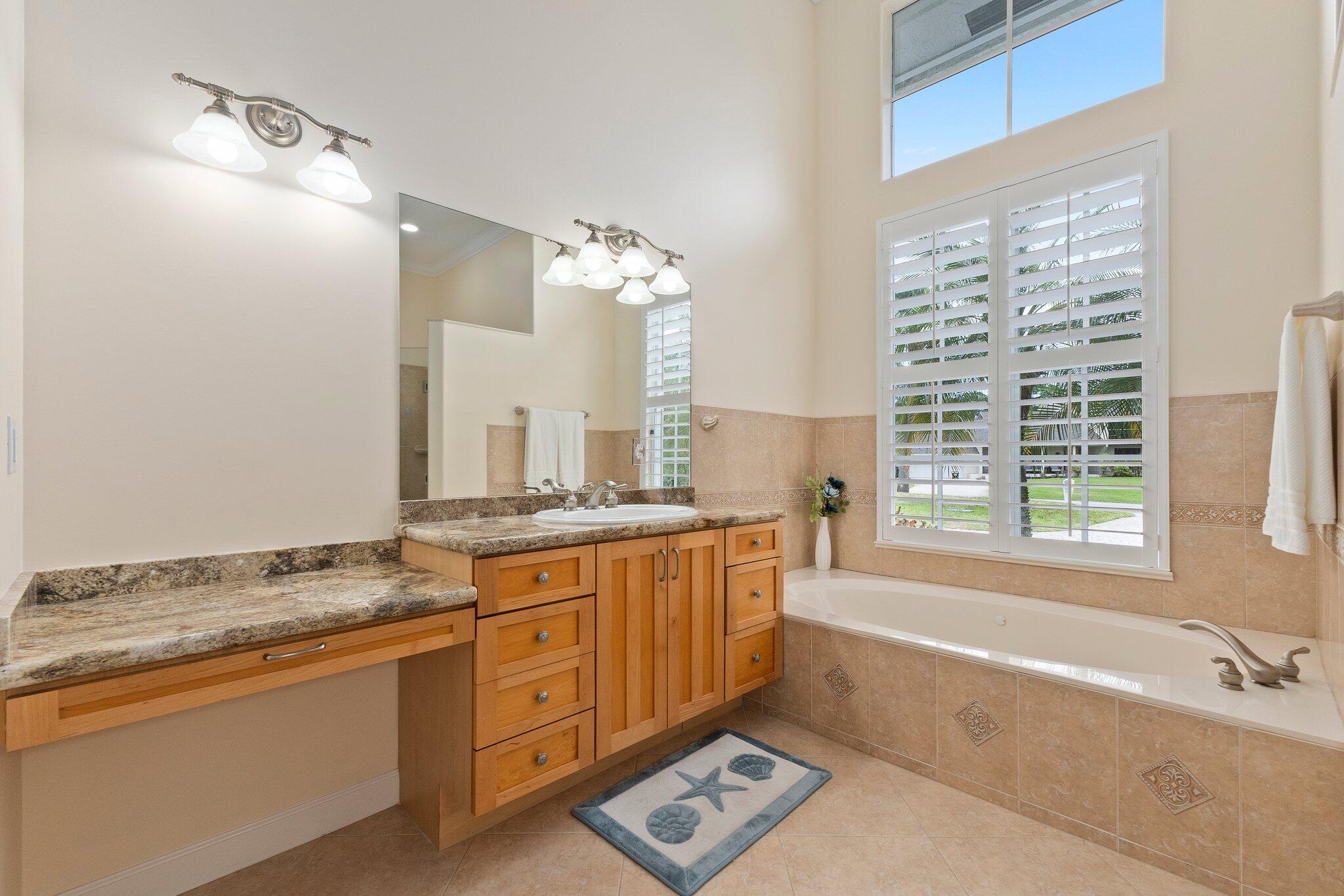 1002 SE Kitching Cove Lane, Port St. Lucie