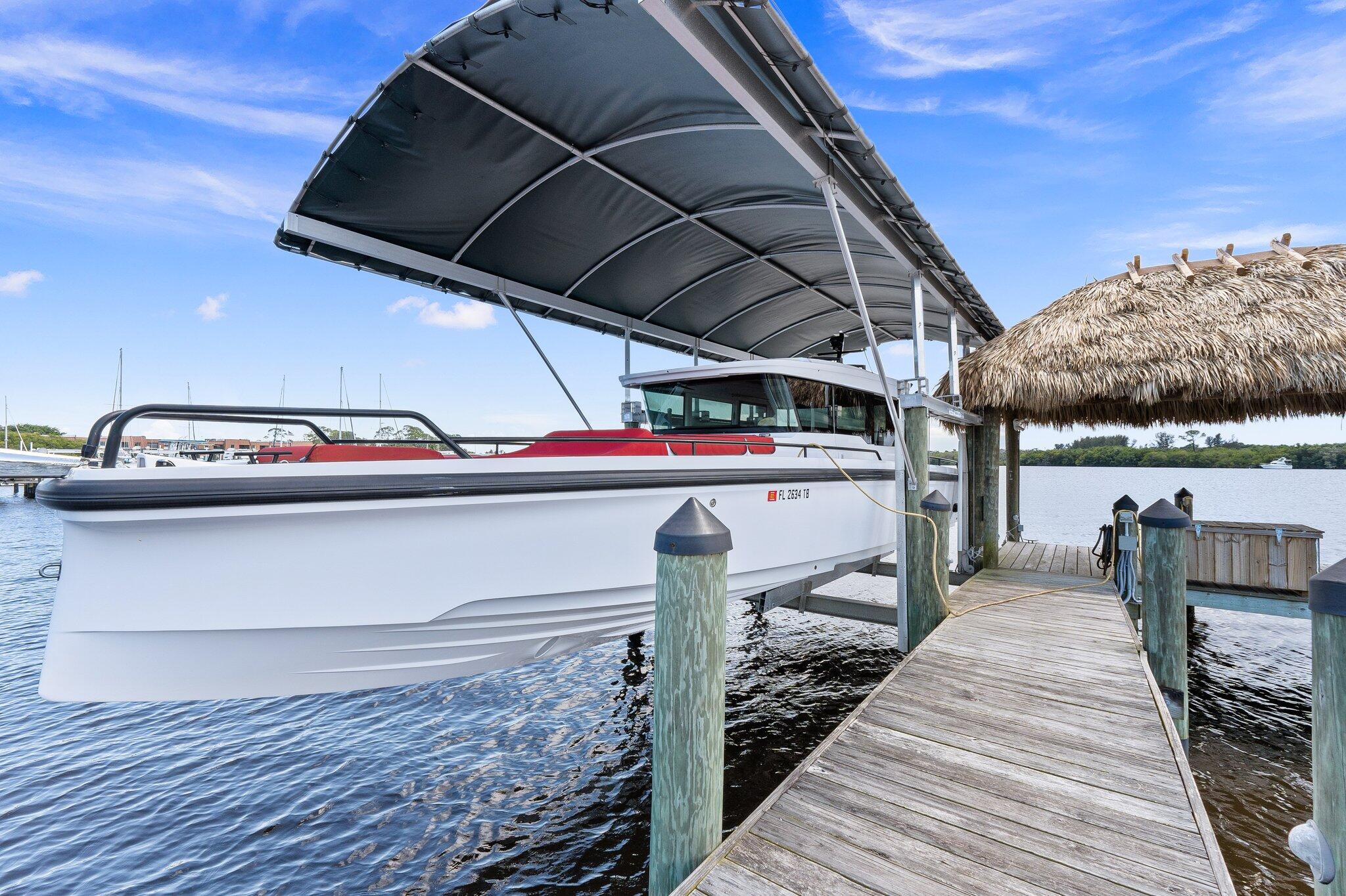 1002 SE Kitching Cove Lane, Port St. Lucie