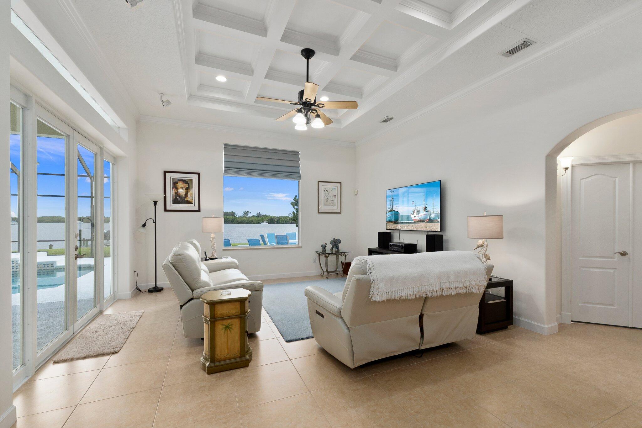 1002 SE Kitching Cove Lane, Port St. Lucie