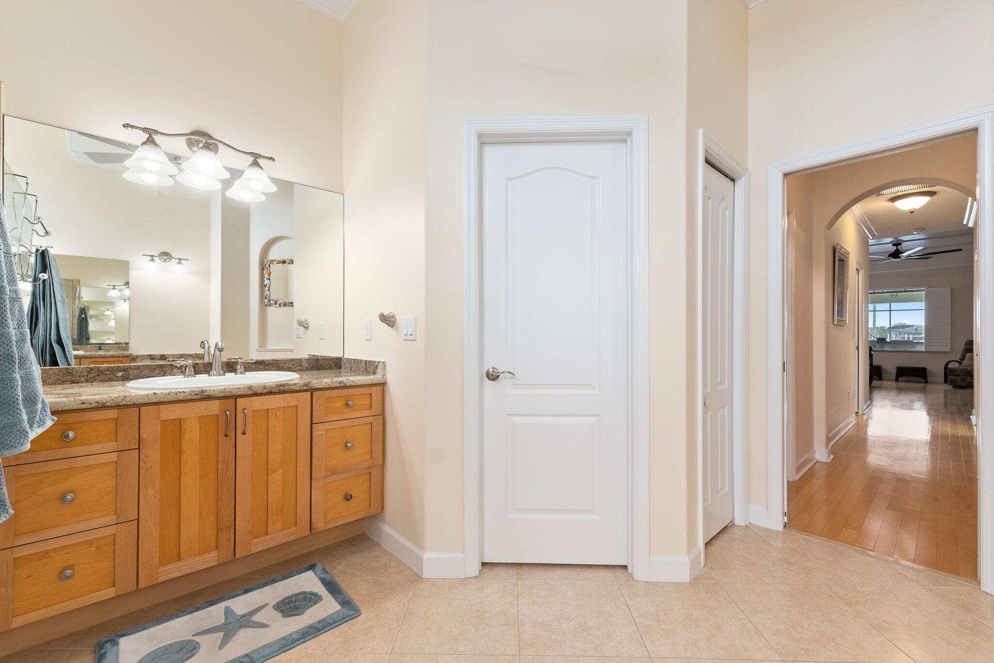 1002 SE Kitching Cove Lane, Port St. Lucie