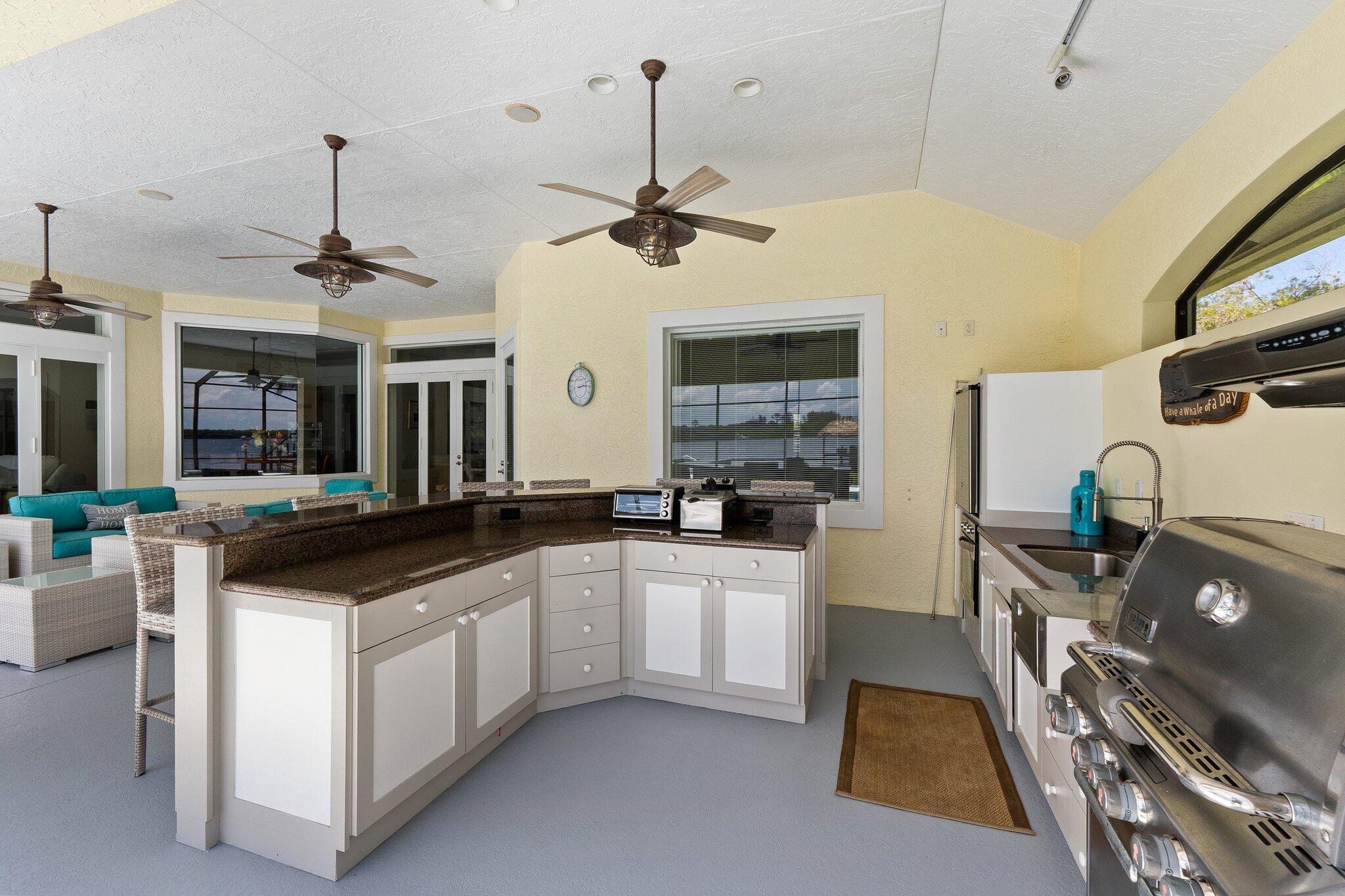 1002 SE Kitching Cove Lane, Port St. Lucie