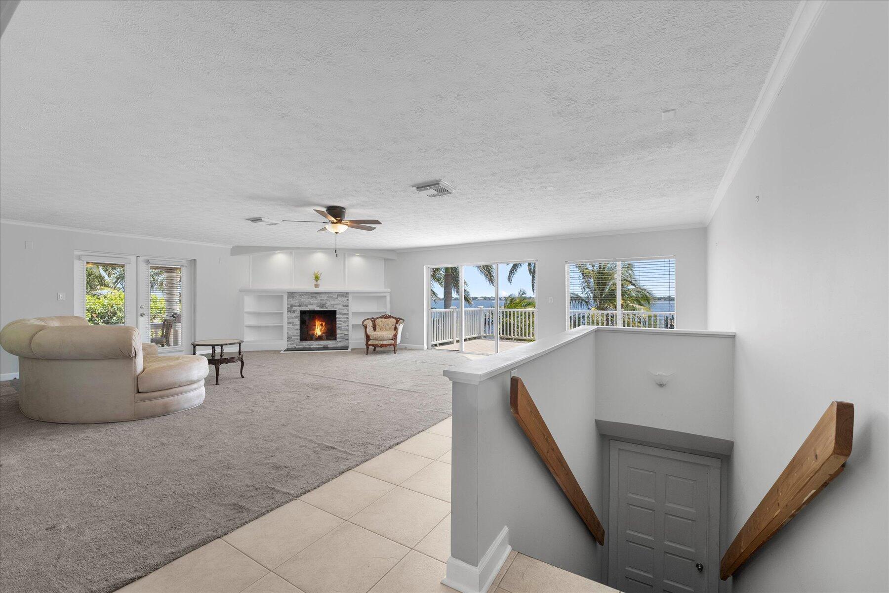850 NE Ixora Drive