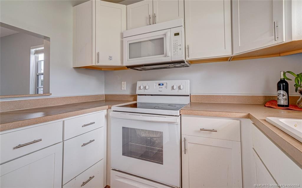2600 SE Ocean Avenue Jj2