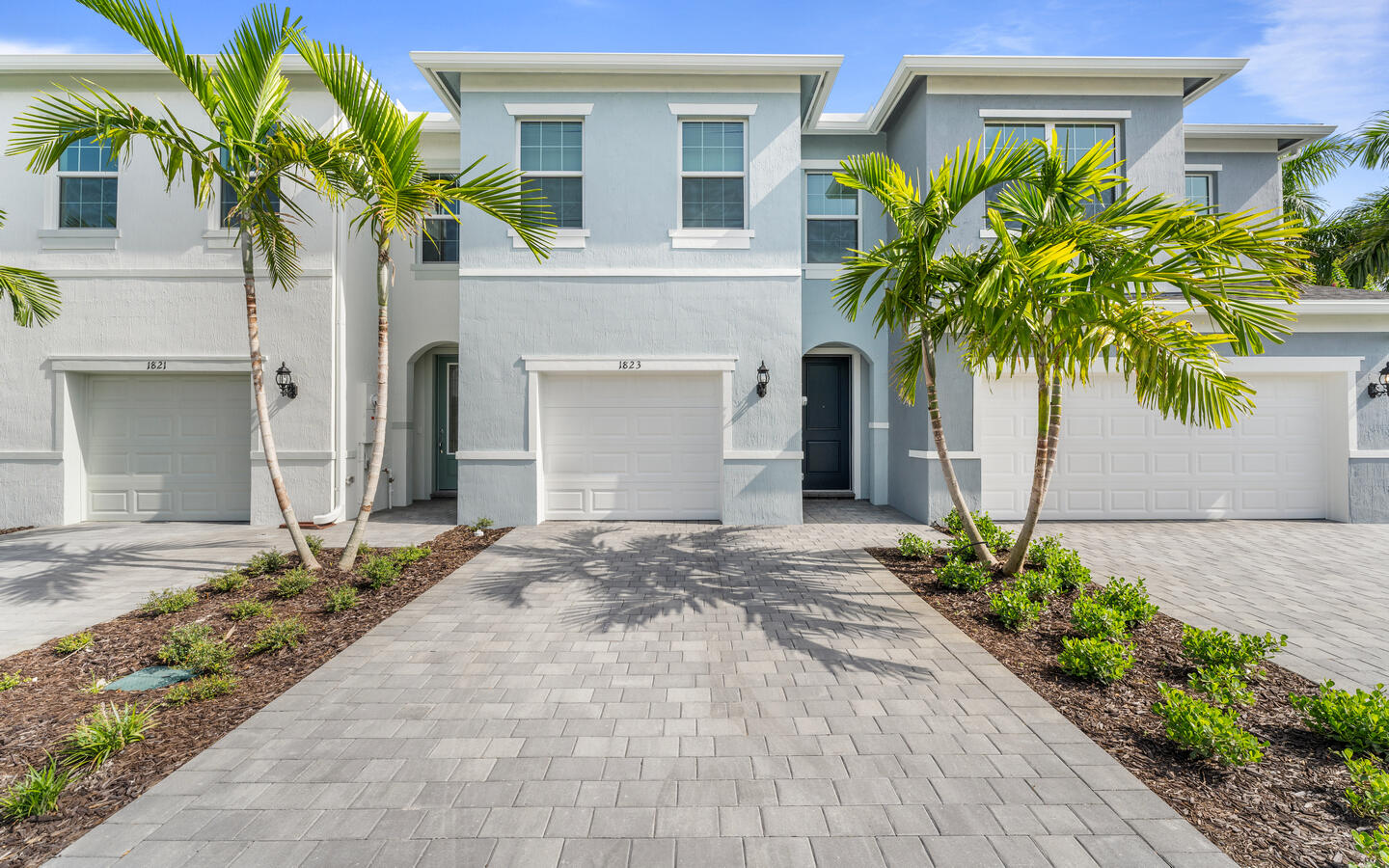 1823 SE Ocean Cove Way