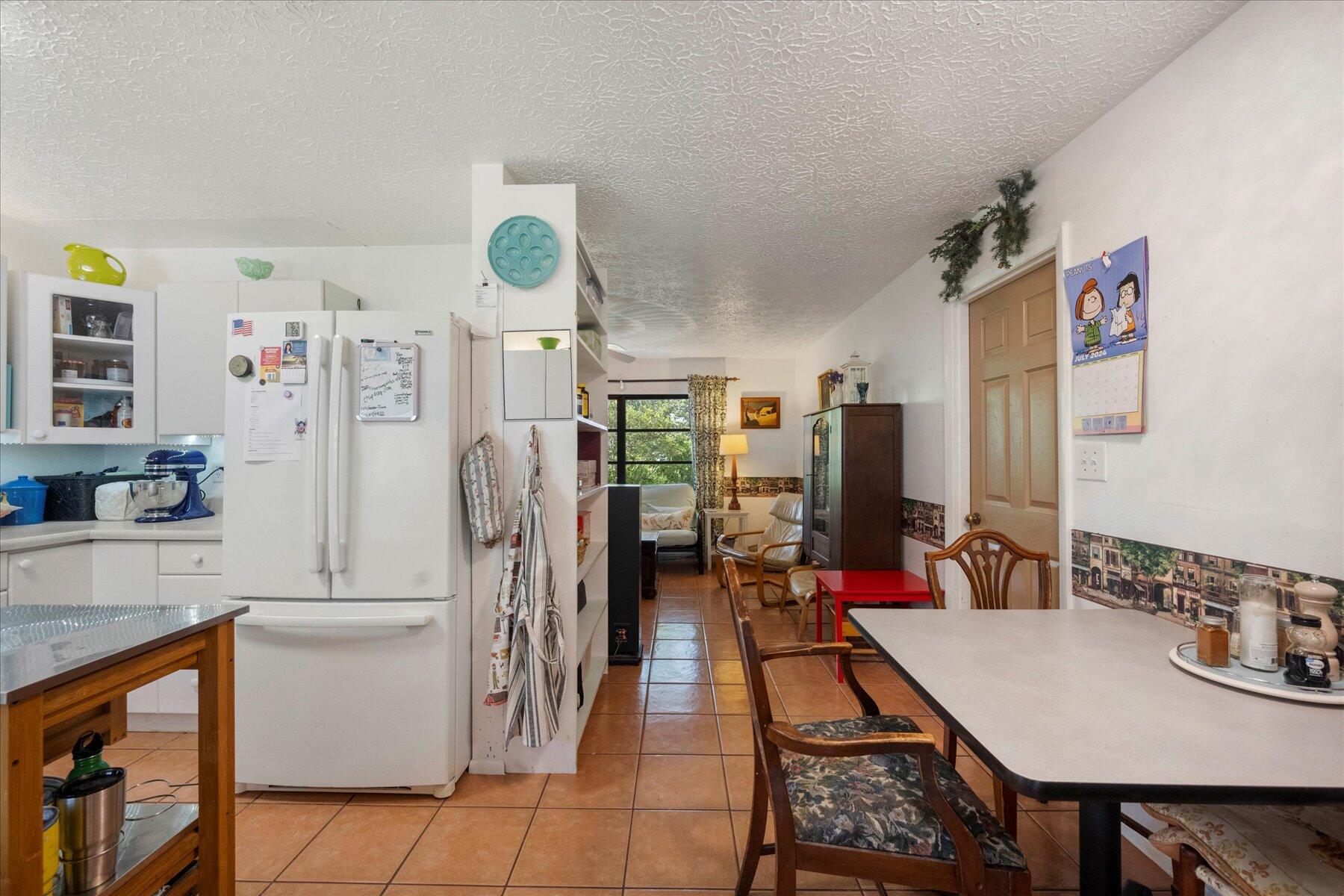 2279 NW Sunset Boulevard