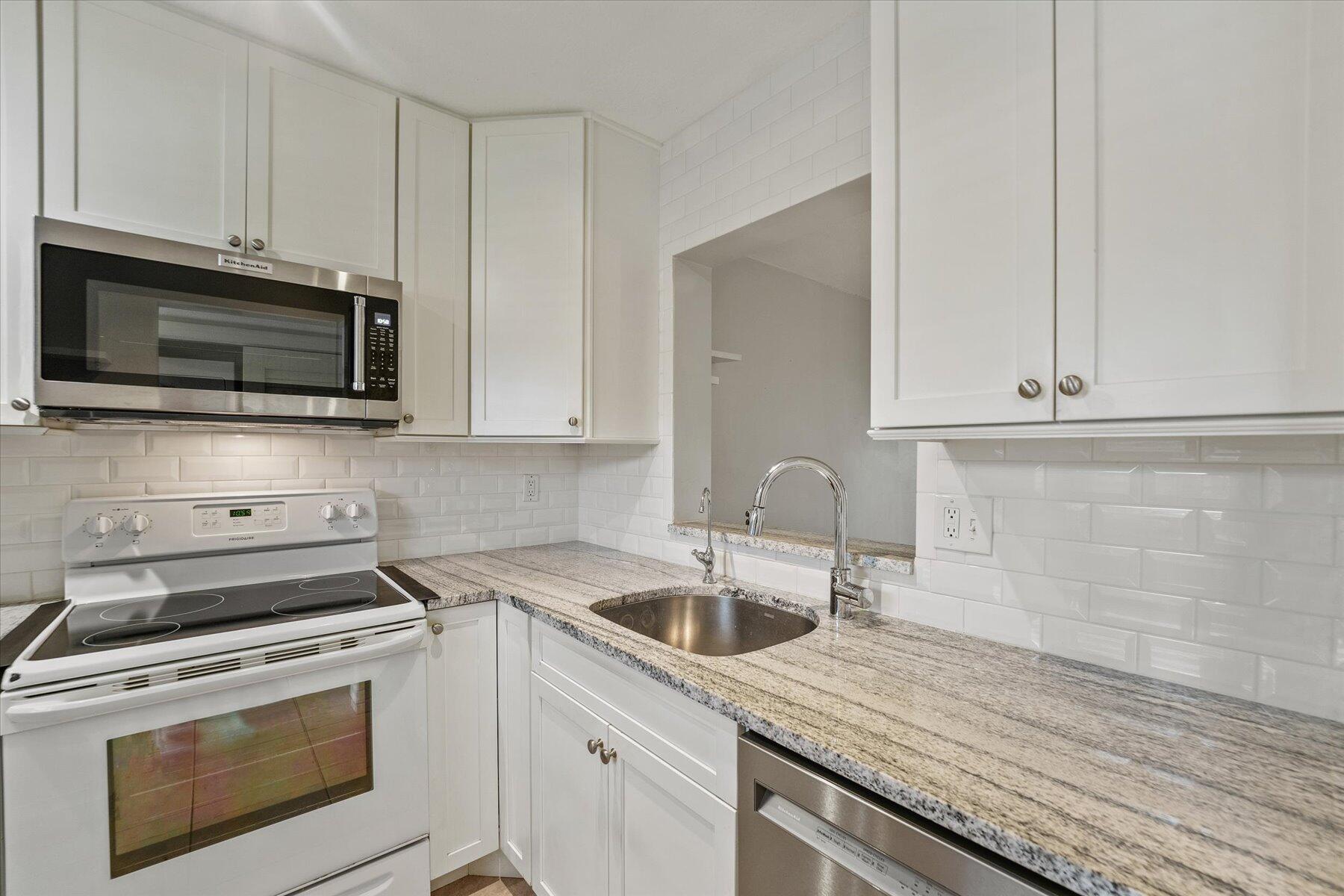 3151 SE Aster Lane 1302