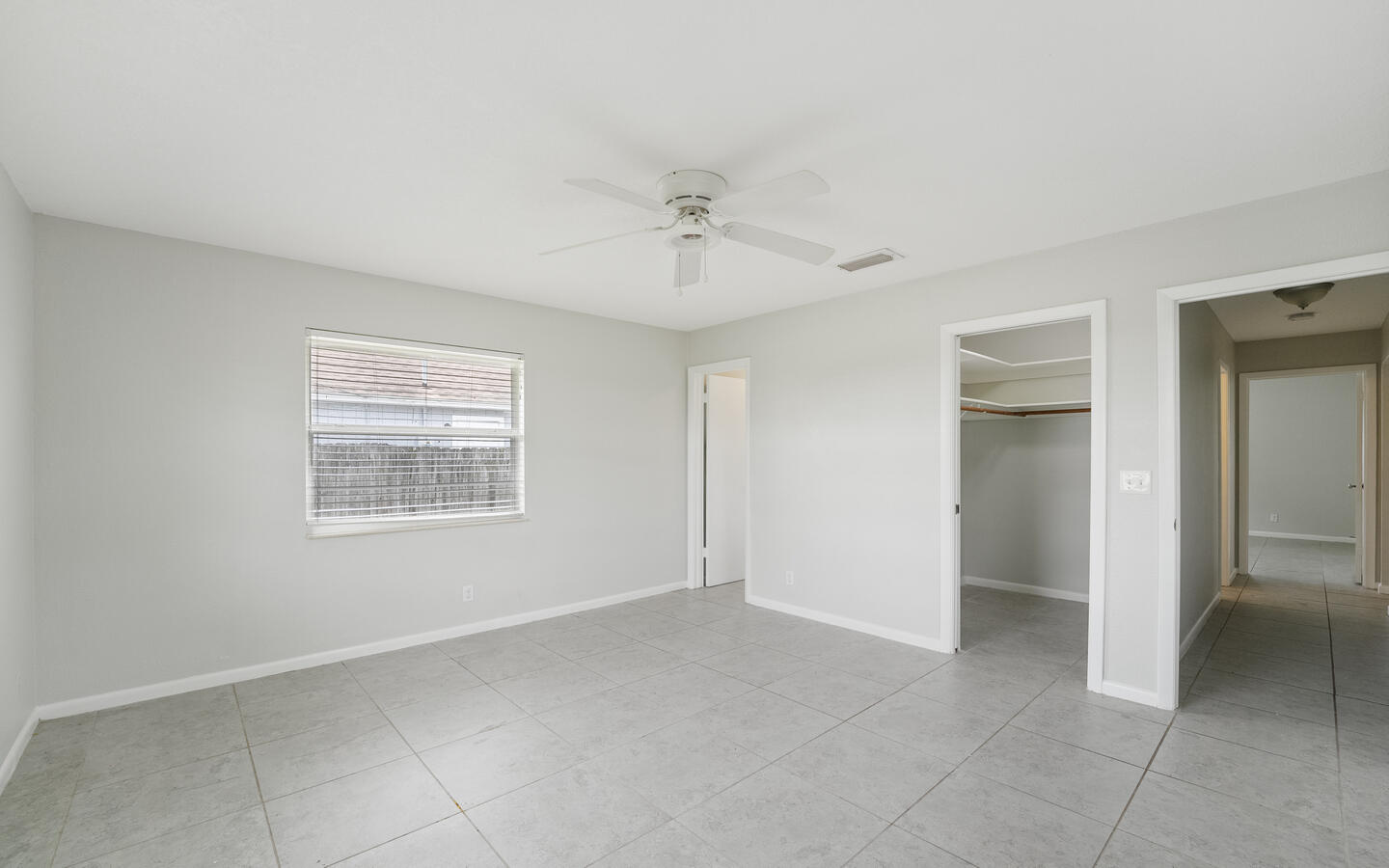 2374 SW Woodridge Street, Port St. Lucie