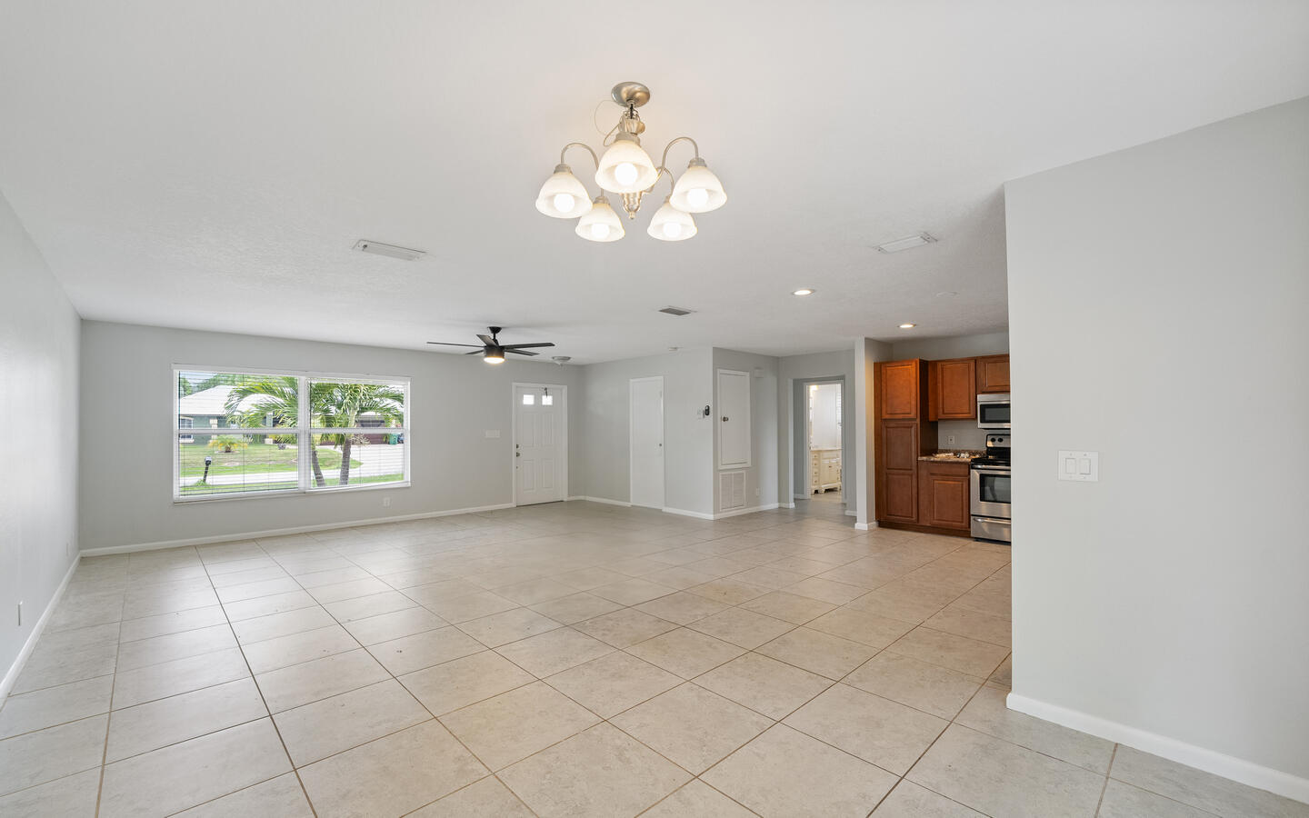 2374 SW Woodridge Street, Port St. Lucie