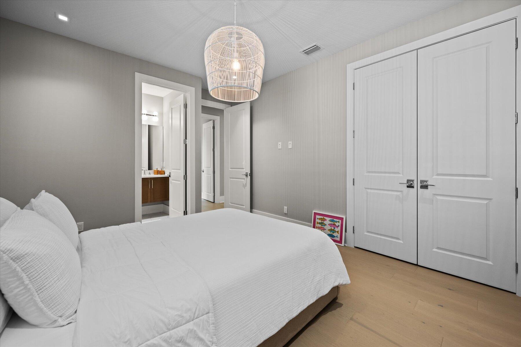 13662 Artisan Circle