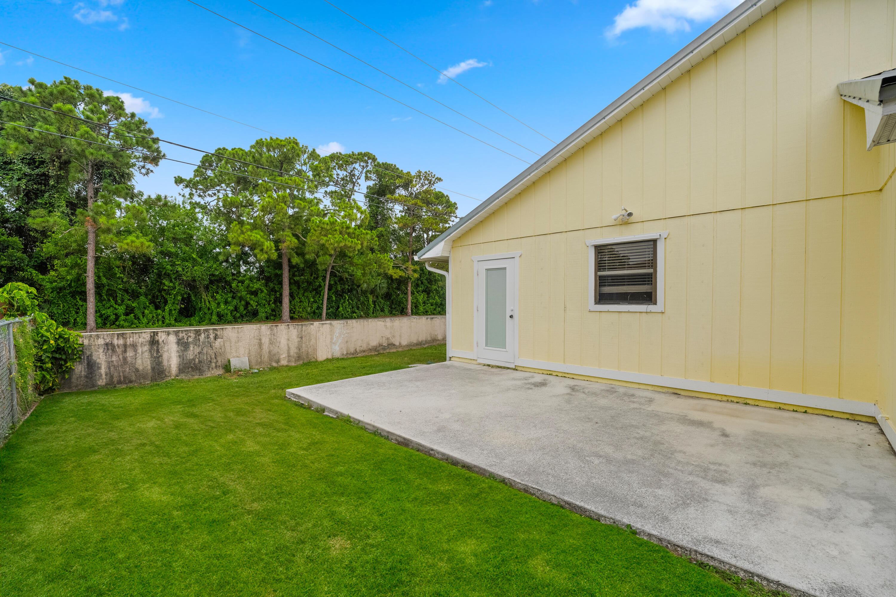 1461 SW Vizcaya Circle
