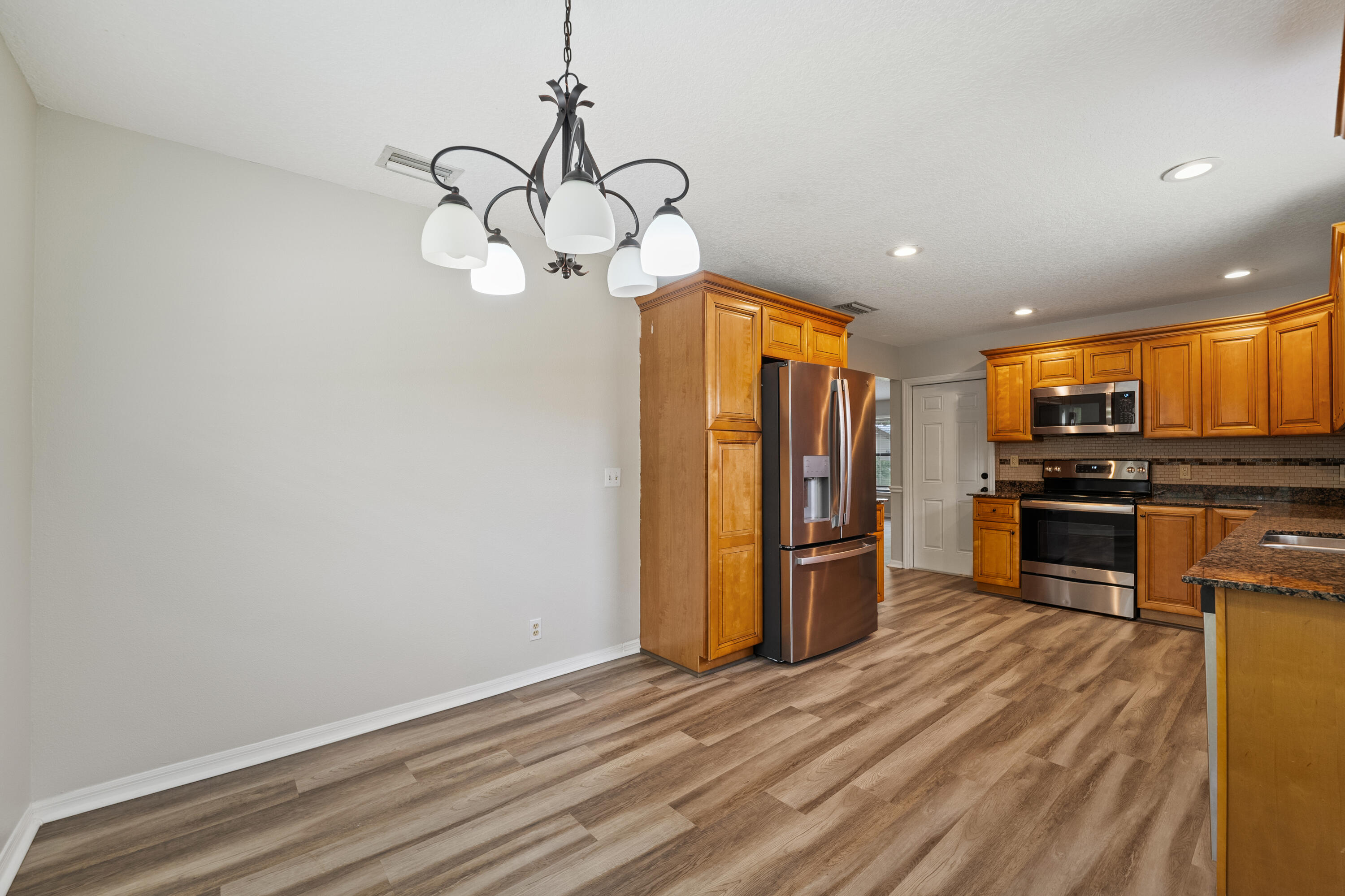 1461 SW Vizcaya Circle