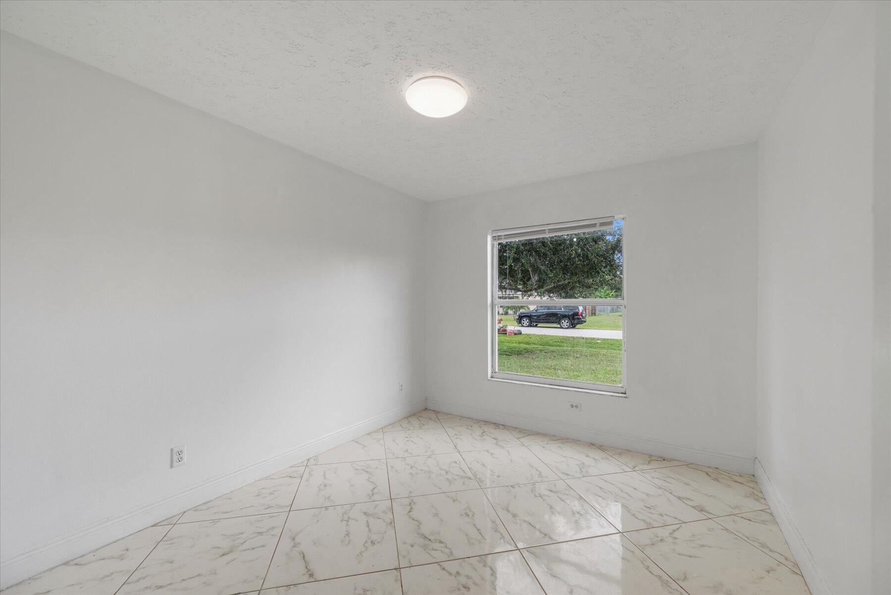 2234 SE Friendship Street, Port St. Lucie