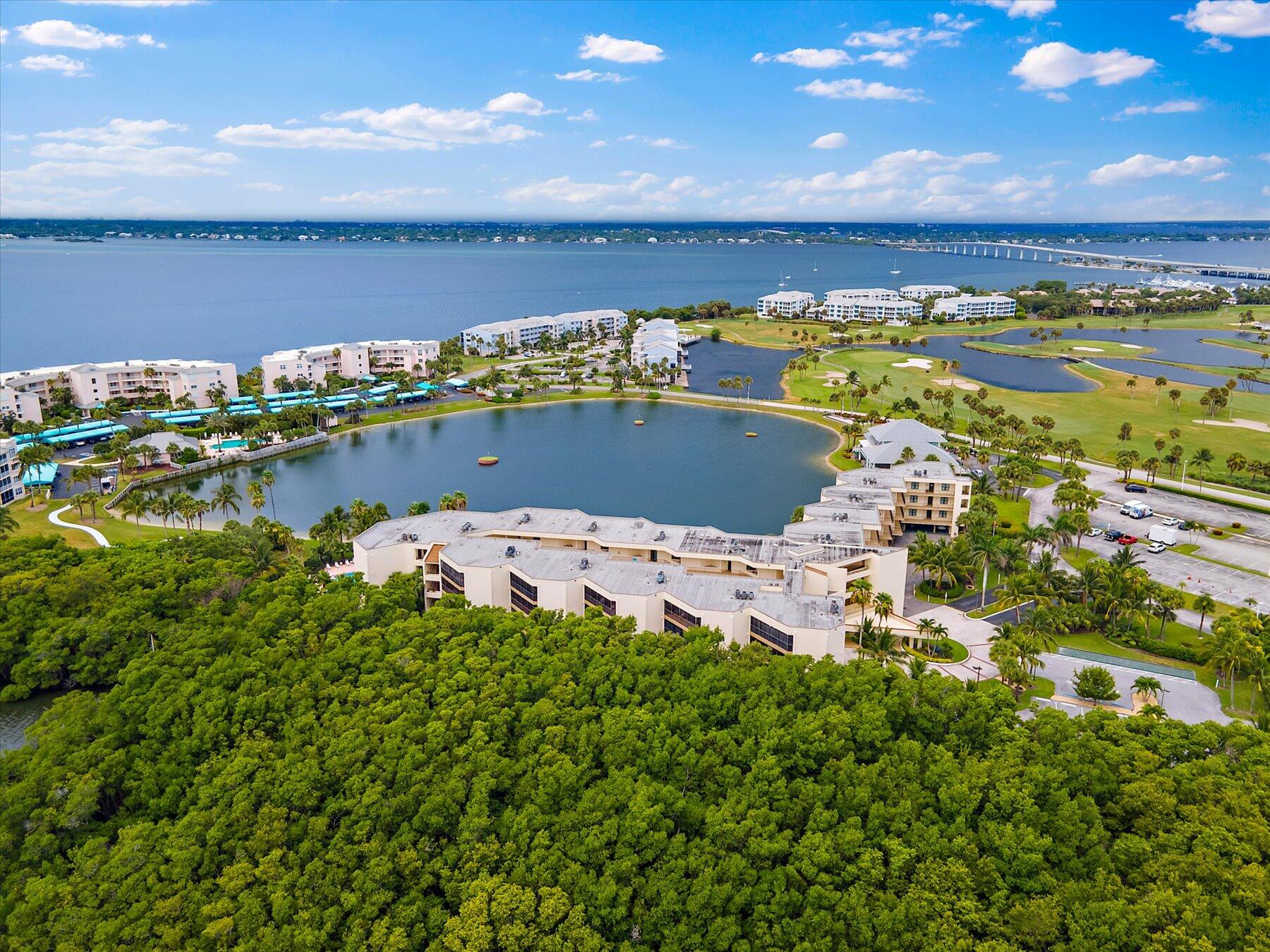 221 NE Plantation Road 406