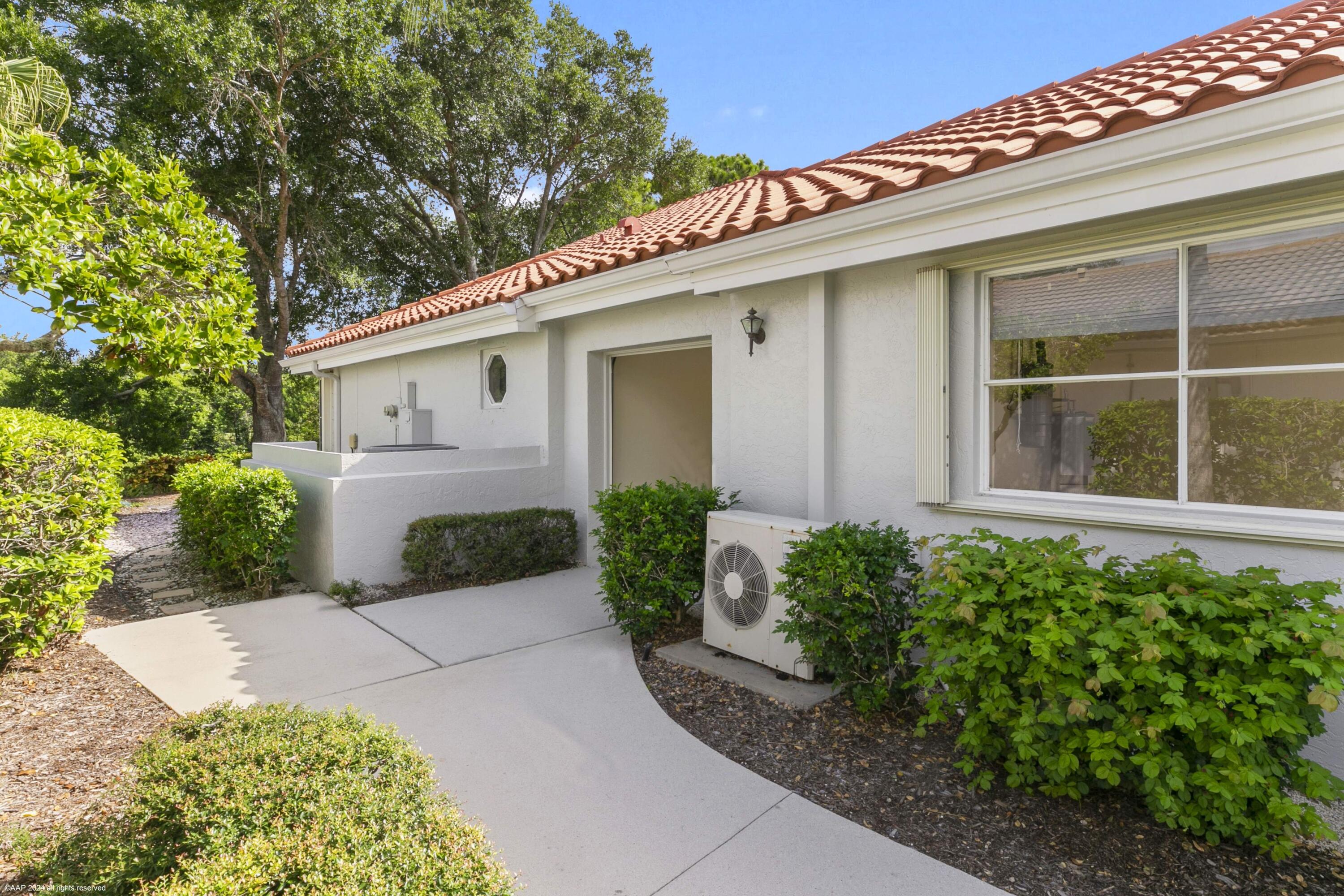 1512 NW Sweet Bay Circle