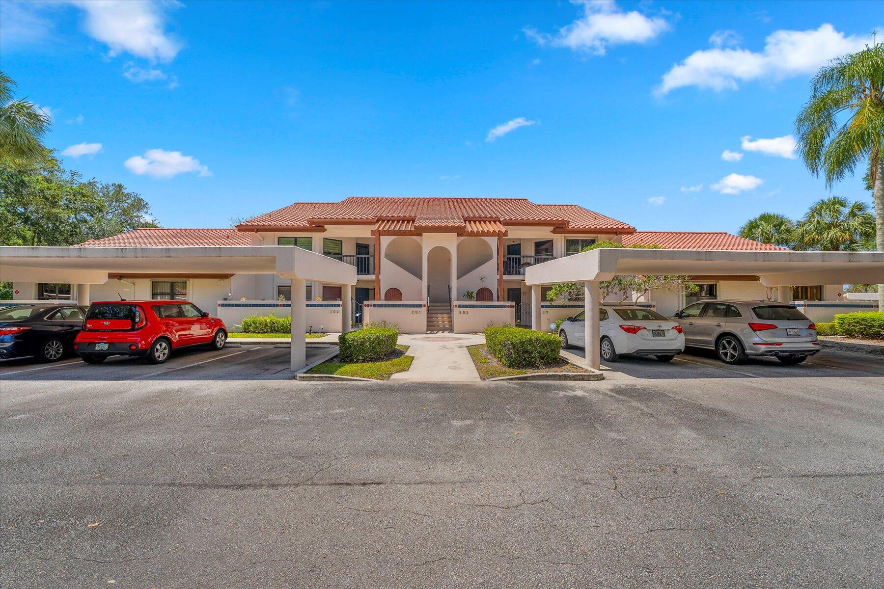 6001 SE Martinique Drive 103