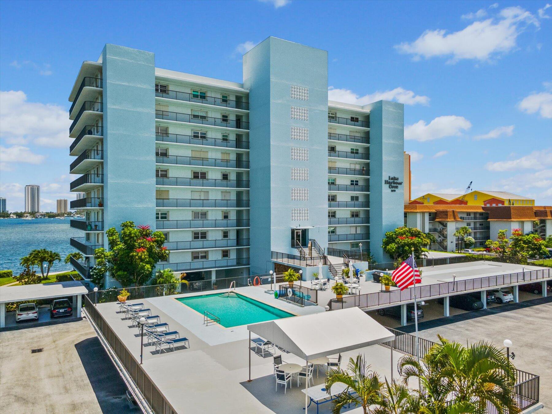3040 Lakeshore Drive 301
