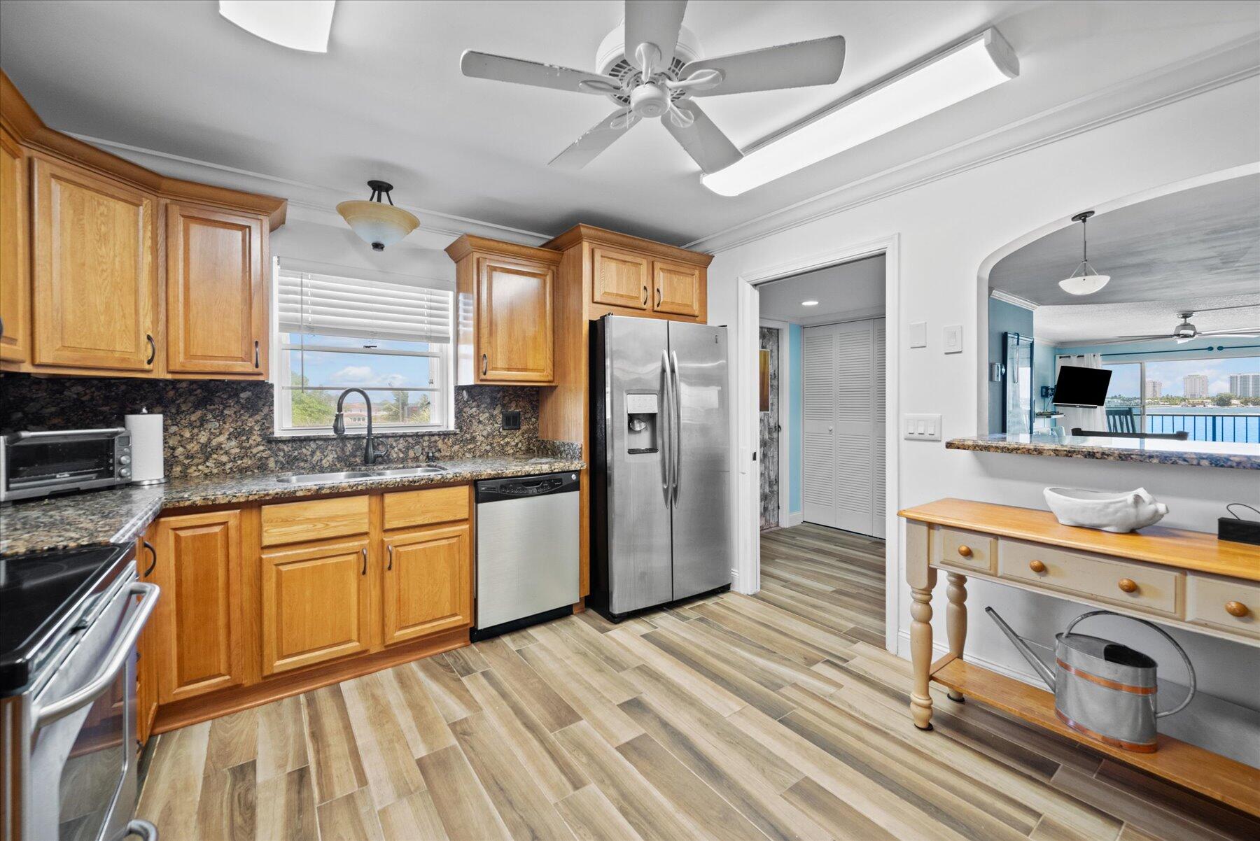 3040 Lakeshore Drive 301